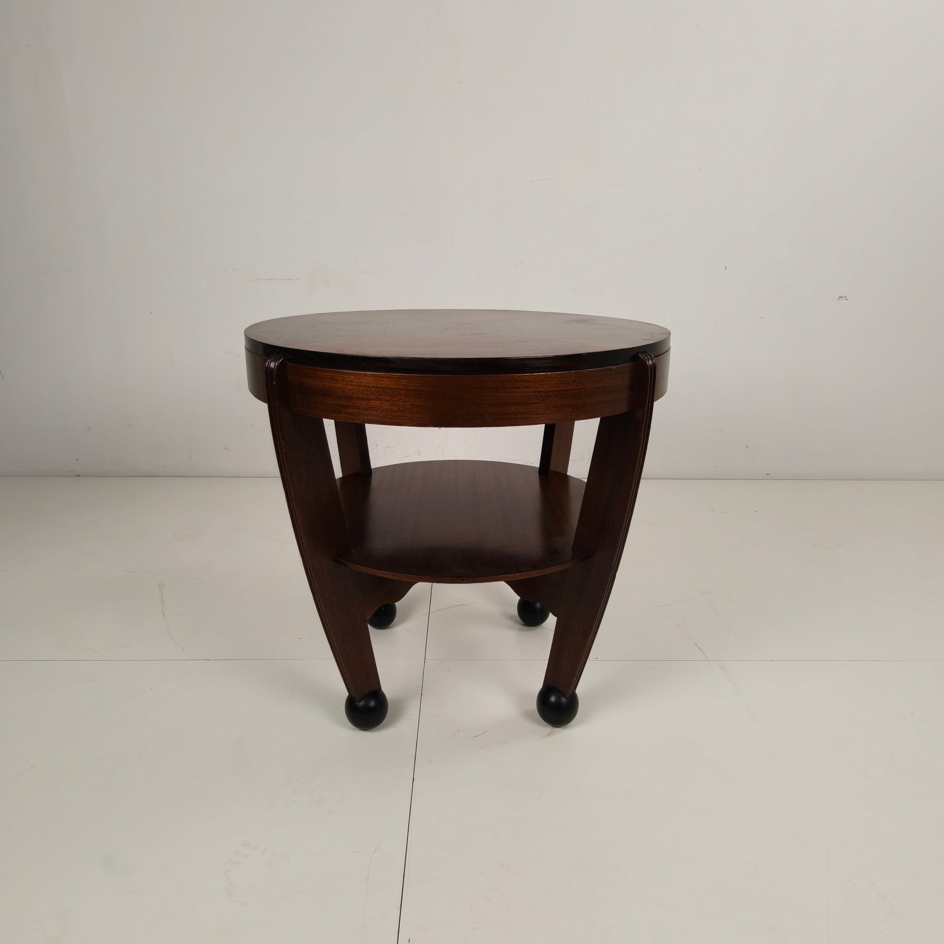 Art Deco Coffee Oak Table – Amsterdam School, The Netherlands, 1930s Art Deco Coffee Oak Table – Amsterdam School, The Netherlands, 1930s