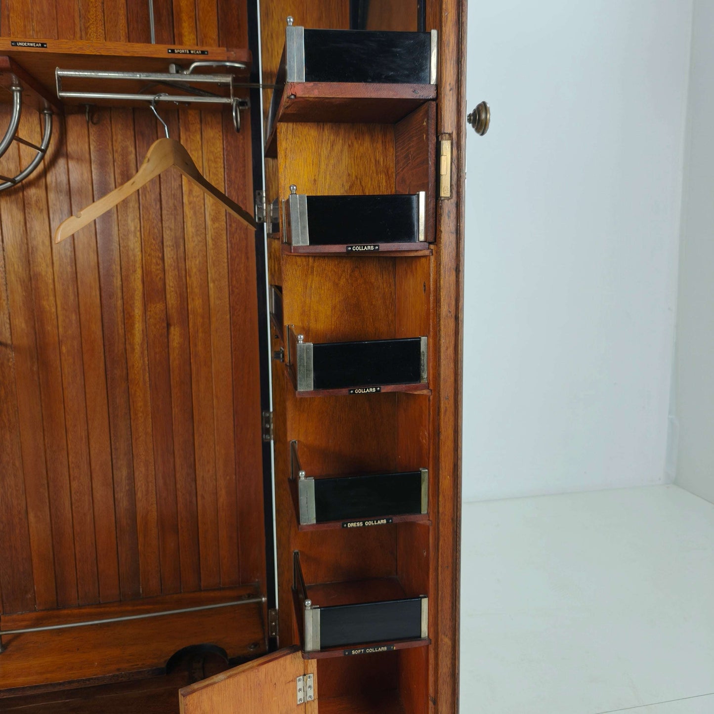 Art Deco Compactom Gentleman’s Wardrobe – 1920 Art Deco Compactom Gentleman’s Wardrobe – 1920