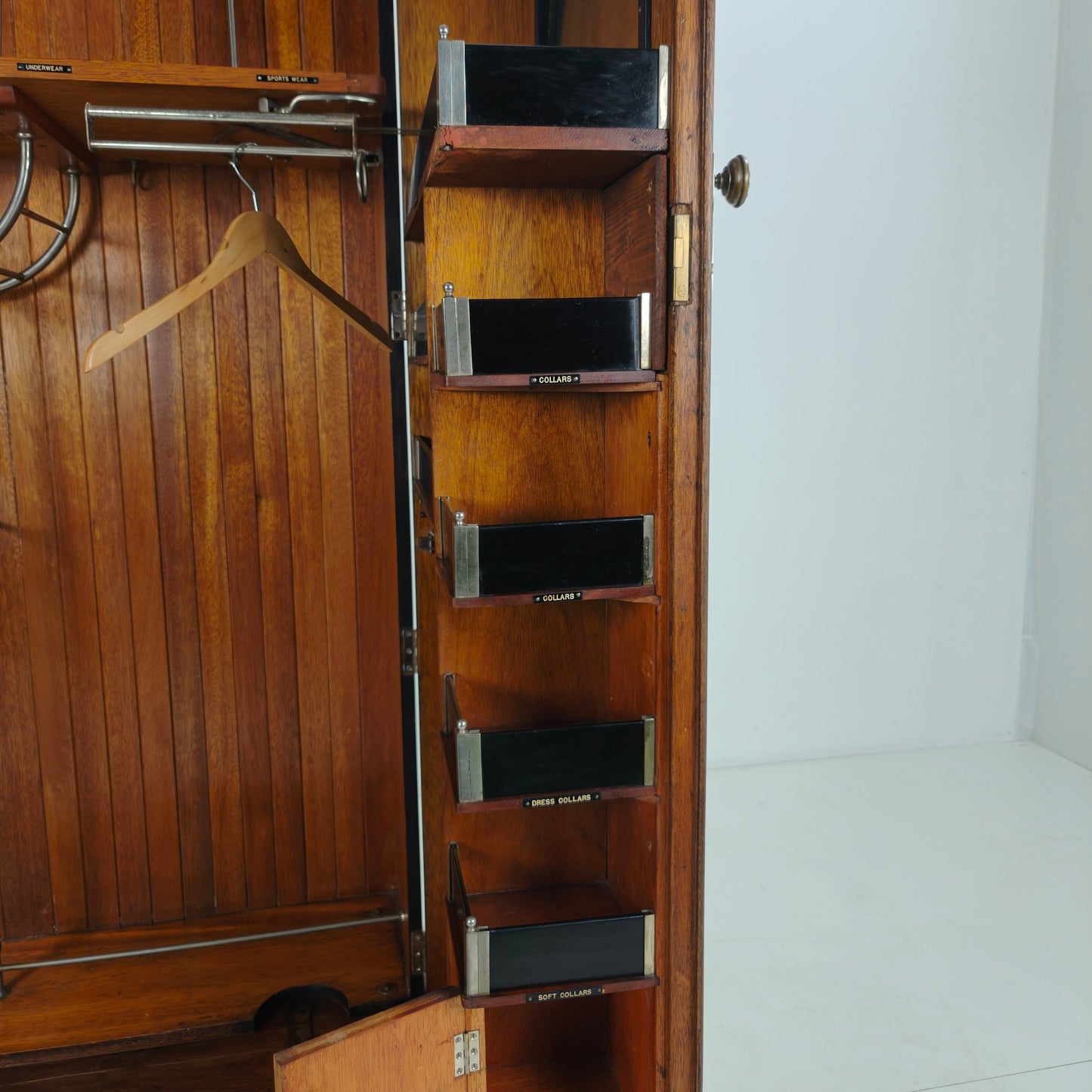Art Deco Compactom Gentleman’s Wardrobe – 1920 Art Deco Compactom Gentleman’s Wardrobe – 1920