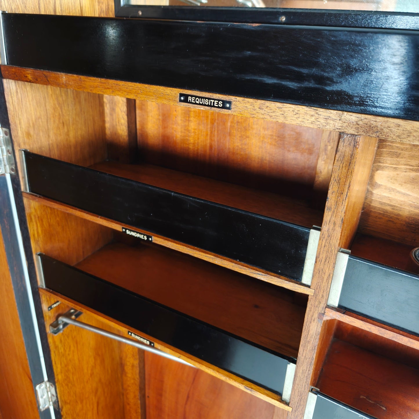 Art Deco Compactom Gentleman’s Wardrobe – 1920 Art Deco Compactom Gentleman’s Wardrobe – 1920