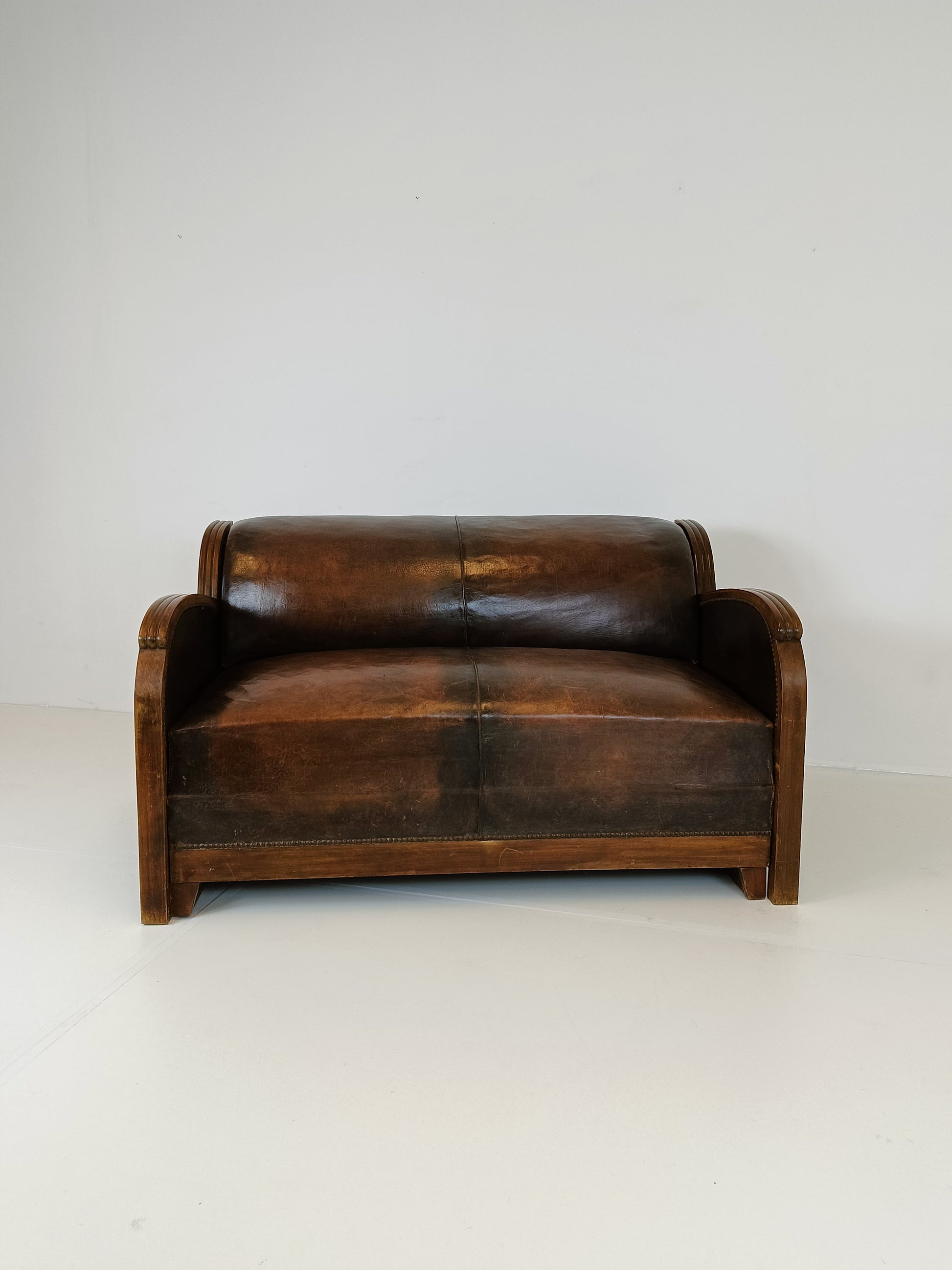 Art Deco Leather Sofa 1920 Art Deco Leather Sofa 1920