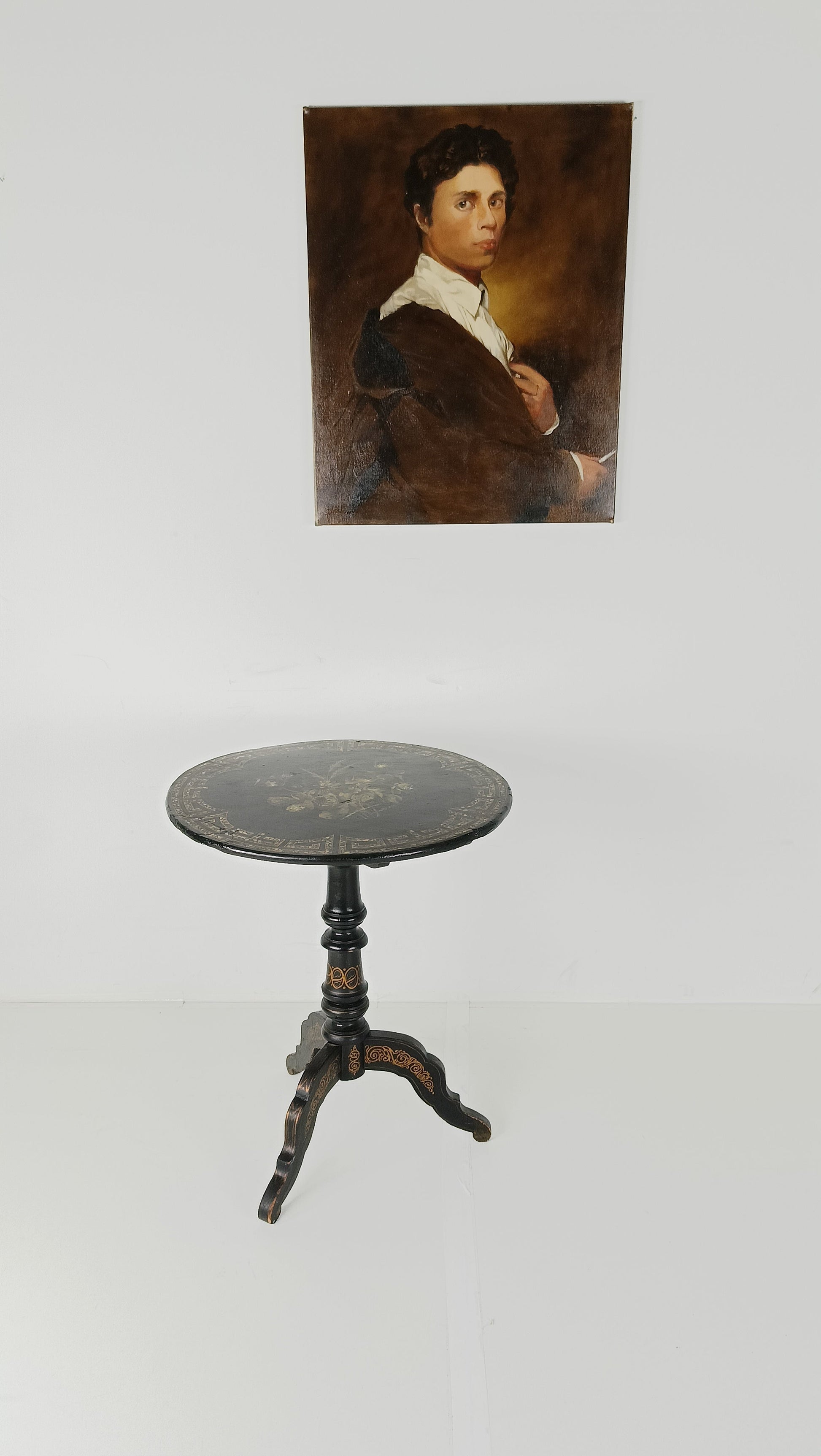 Astonishing Napoleon III Tip Top Table Astonishing Napoleon III Tip Top Table