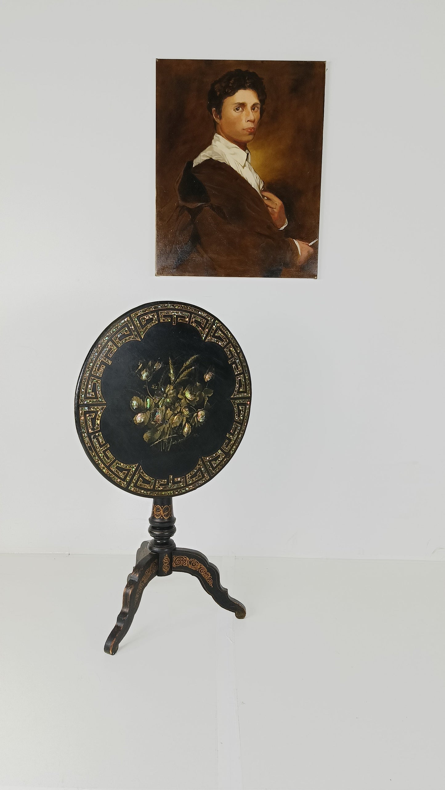 Astonishing Napoleon III Tip Top Table Astonishing Napoleon III Tip Top Table