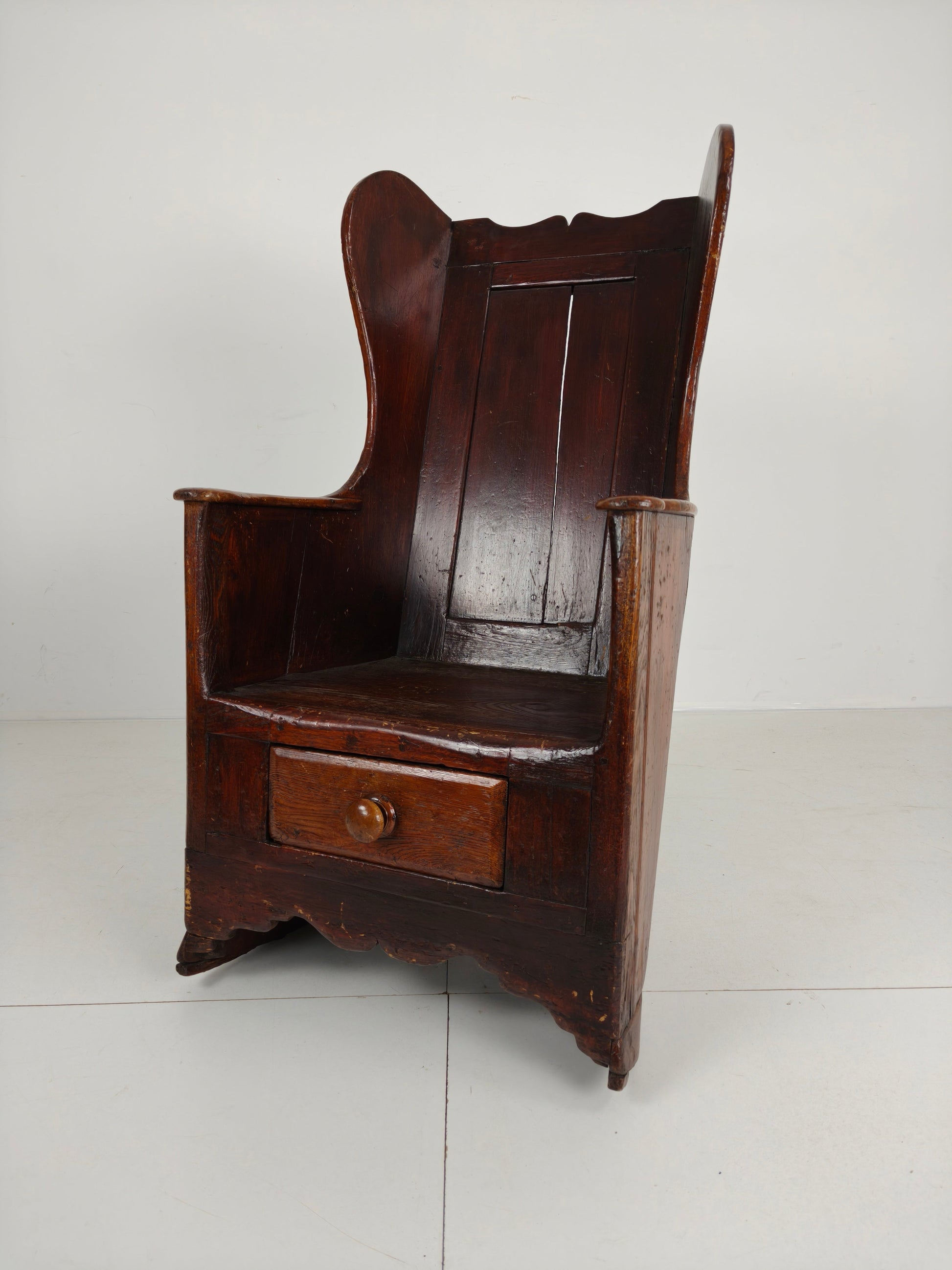Beautiful 18th Century Welsh Lambing Rocking Chair Beautiful 18th Century Welsh Lambing Rocking Chair