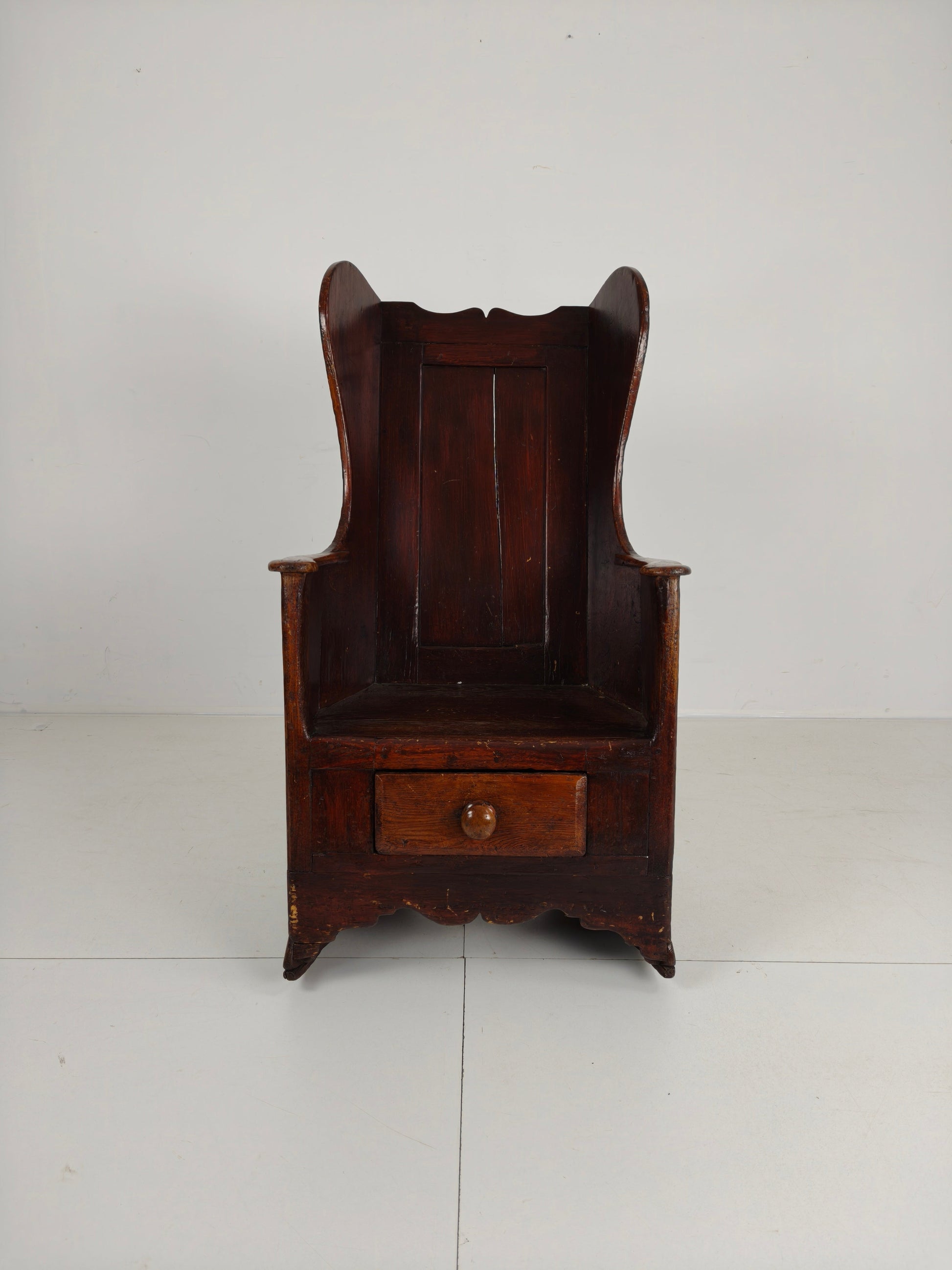 Beautiful 18th Century Welsh Lambing Rocking Chair Beautiful 18th Century Welsh Lambing Rocking Chair