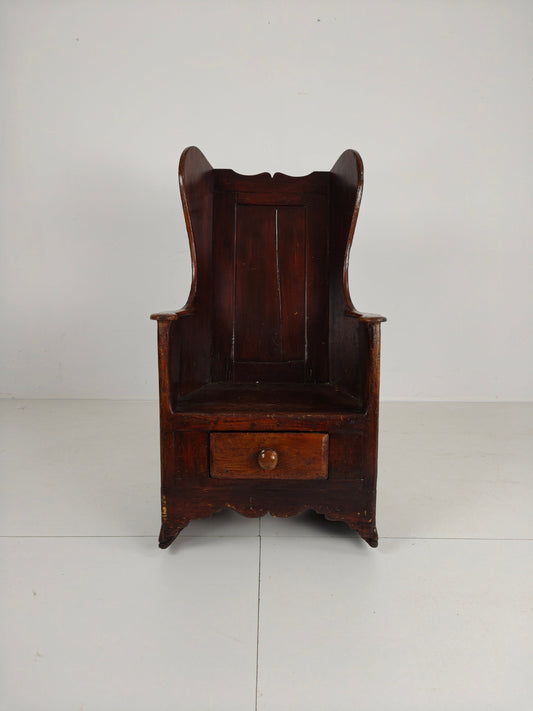 Beautiful 18th Century Welsh Lambing Rocking Chair Beautiful 18th Century Welsh Lambing Rocking Chair