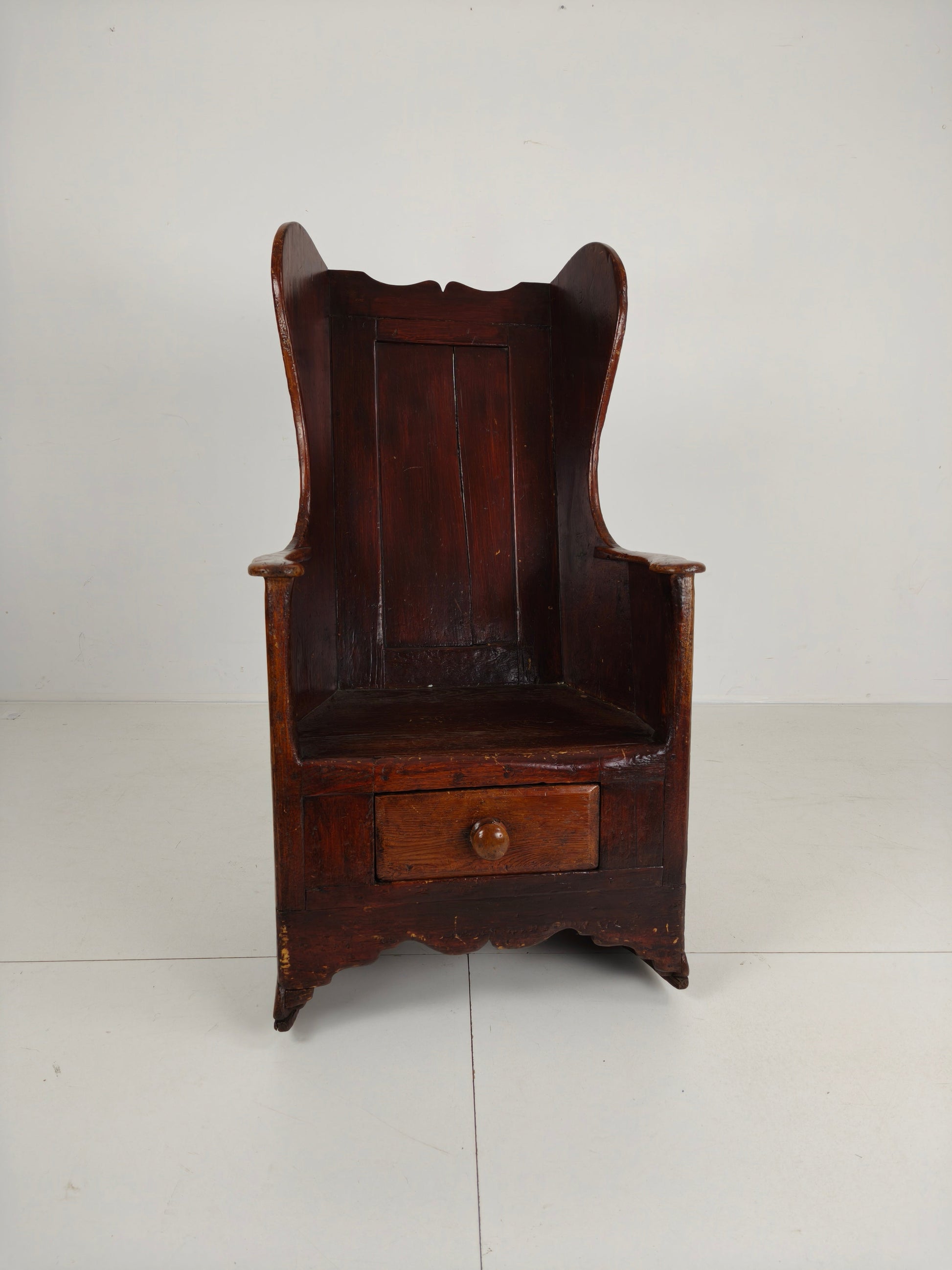 Beautiful 18th Century Welsh Lambing Rocking Chair Beautiful 18th Century Welsh Lambing Rocking Chair