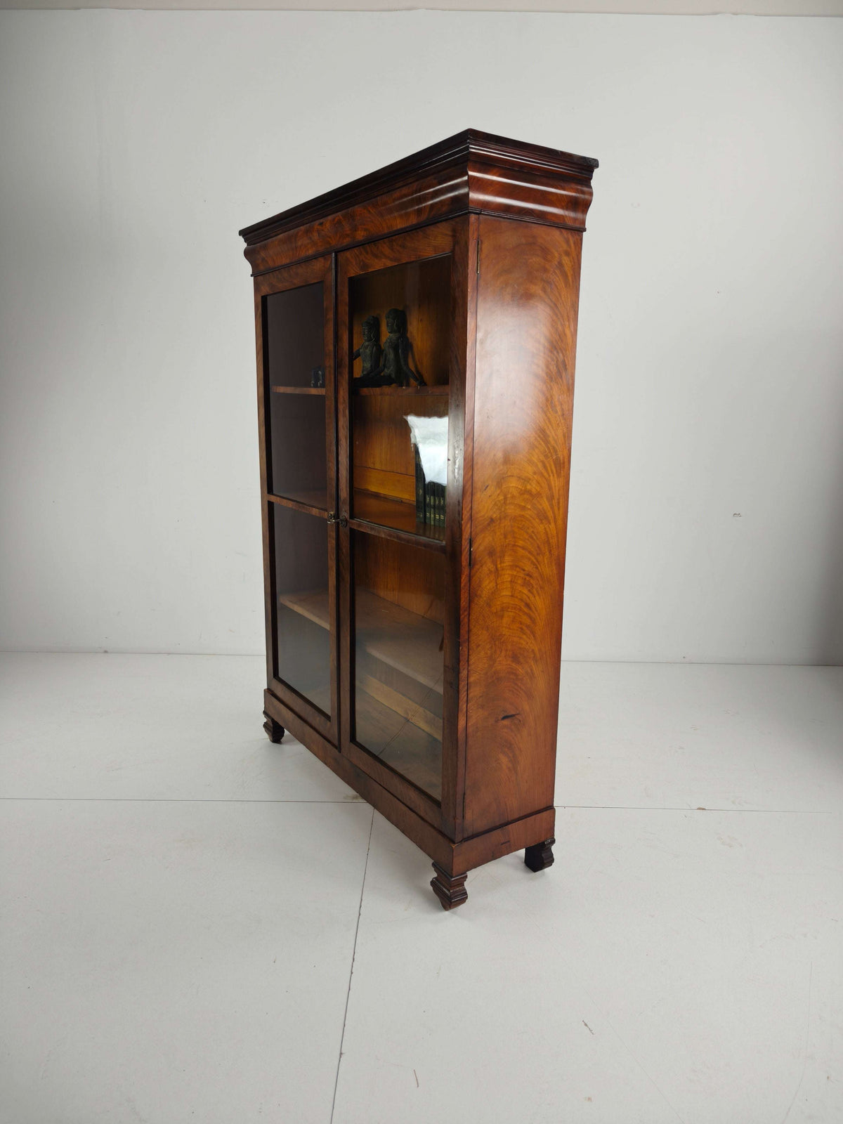 Beautiful 19th Century Biedermeier Bookcase – Walnut, Original Antique Glass Beautiful 19th Century Biedermeier Bookcase – Walnut, Original Antique Glass