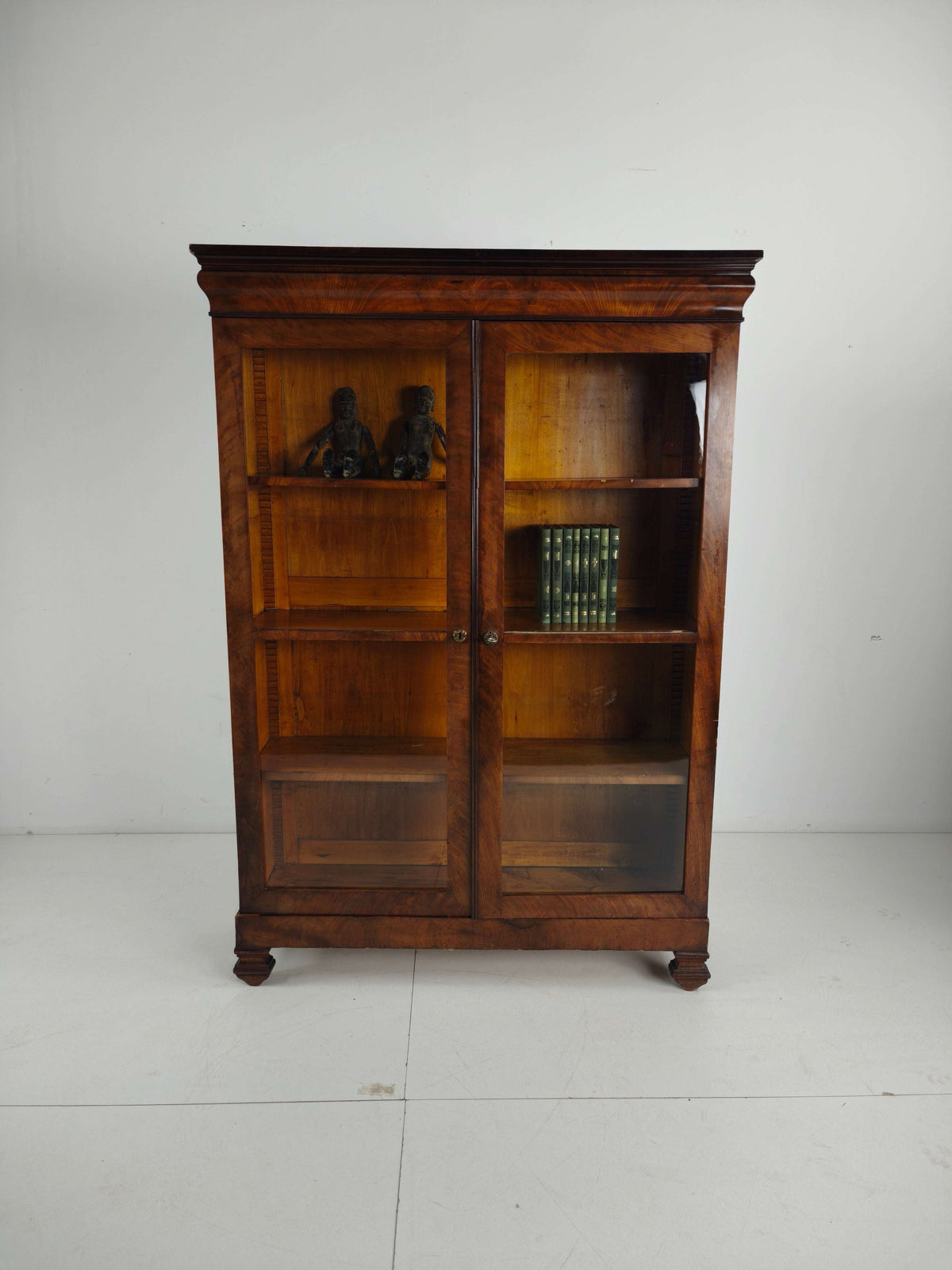Beautiful 19th Century Biedermeier Bookcase – Walnut, Original Antique Glass Beautiful 19th Century Biedermeier Bookcase – Walnut, Original Antique Glass