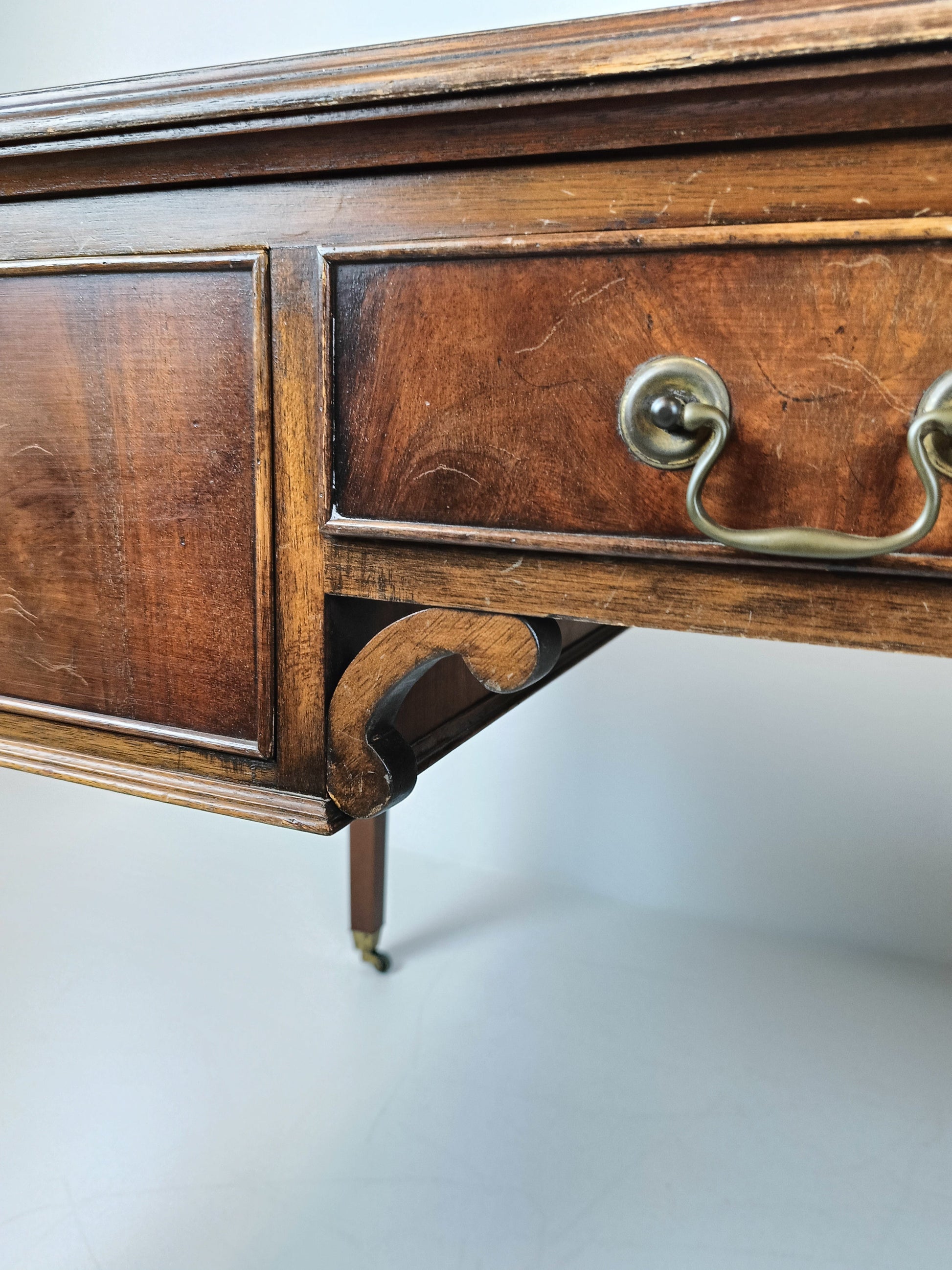 Beautiful Antique English Desk Beautiful Antique English Desk