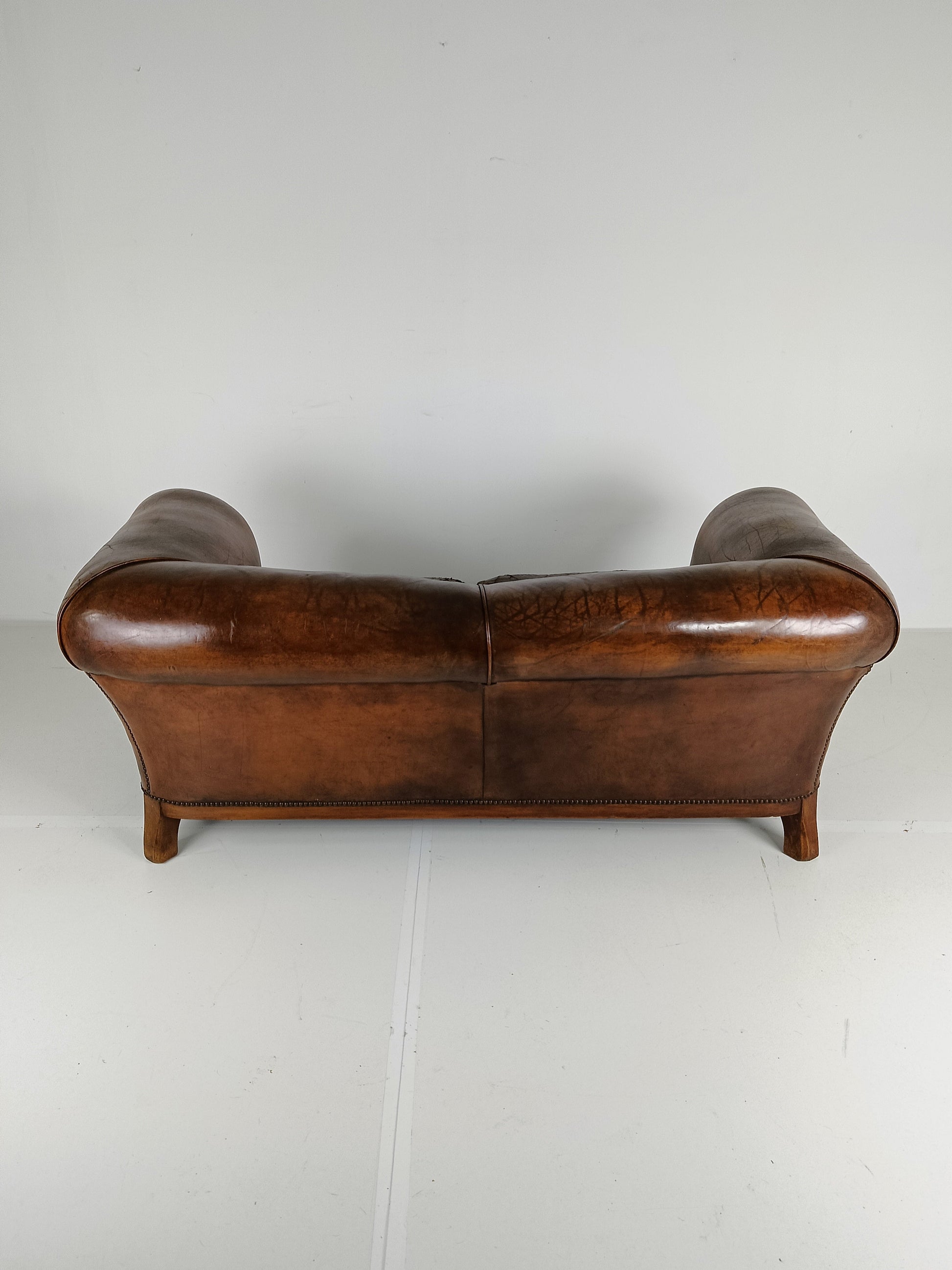 Beautiful Antique Patina Sheep Leather Sofa Beautiful Antique Patina Sheep Leather Sofa