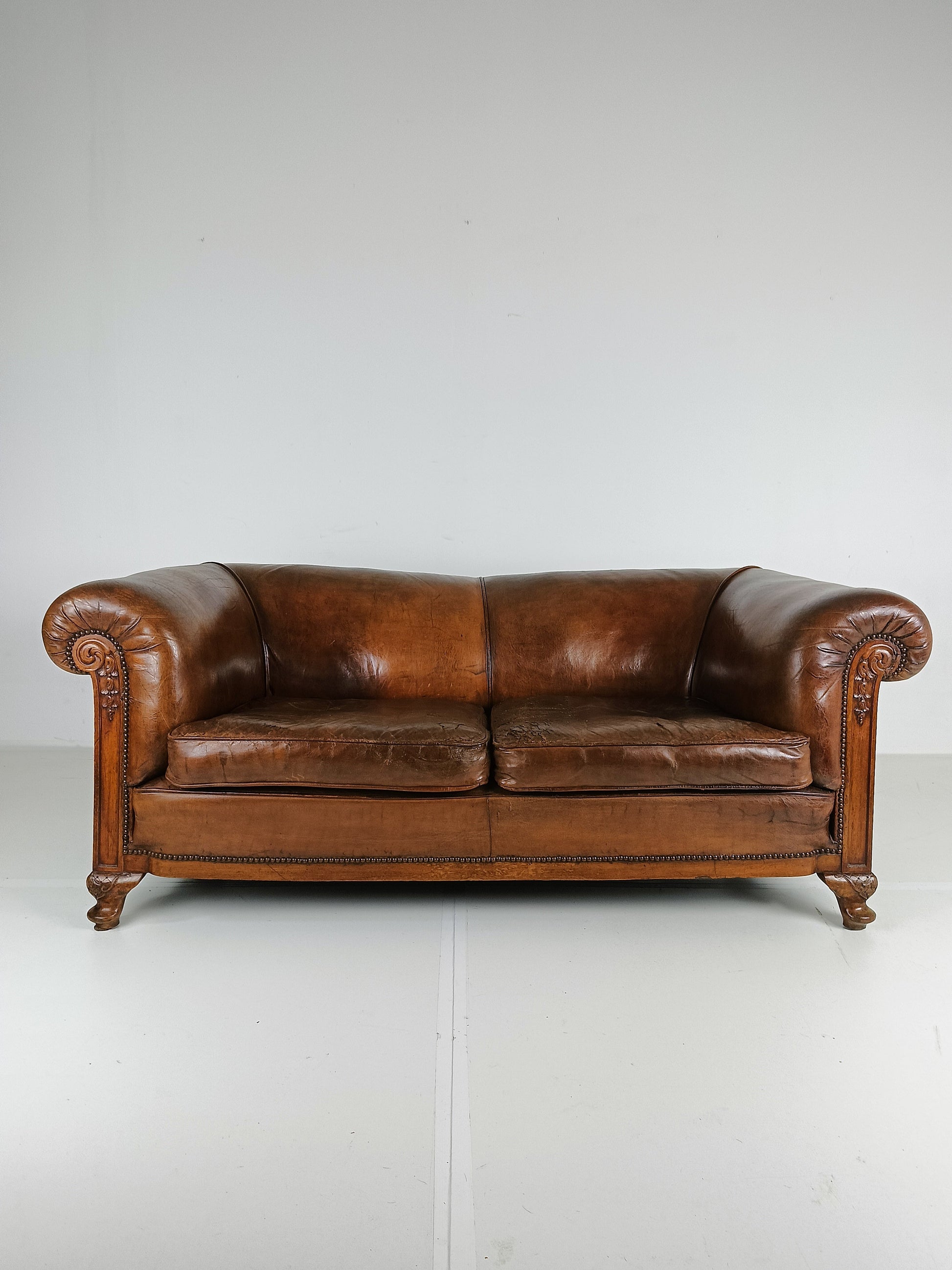 Beautiful Antique Patina Sheep Leather Sofa Beautiful Antique Patina Sheep Leather Sofa
