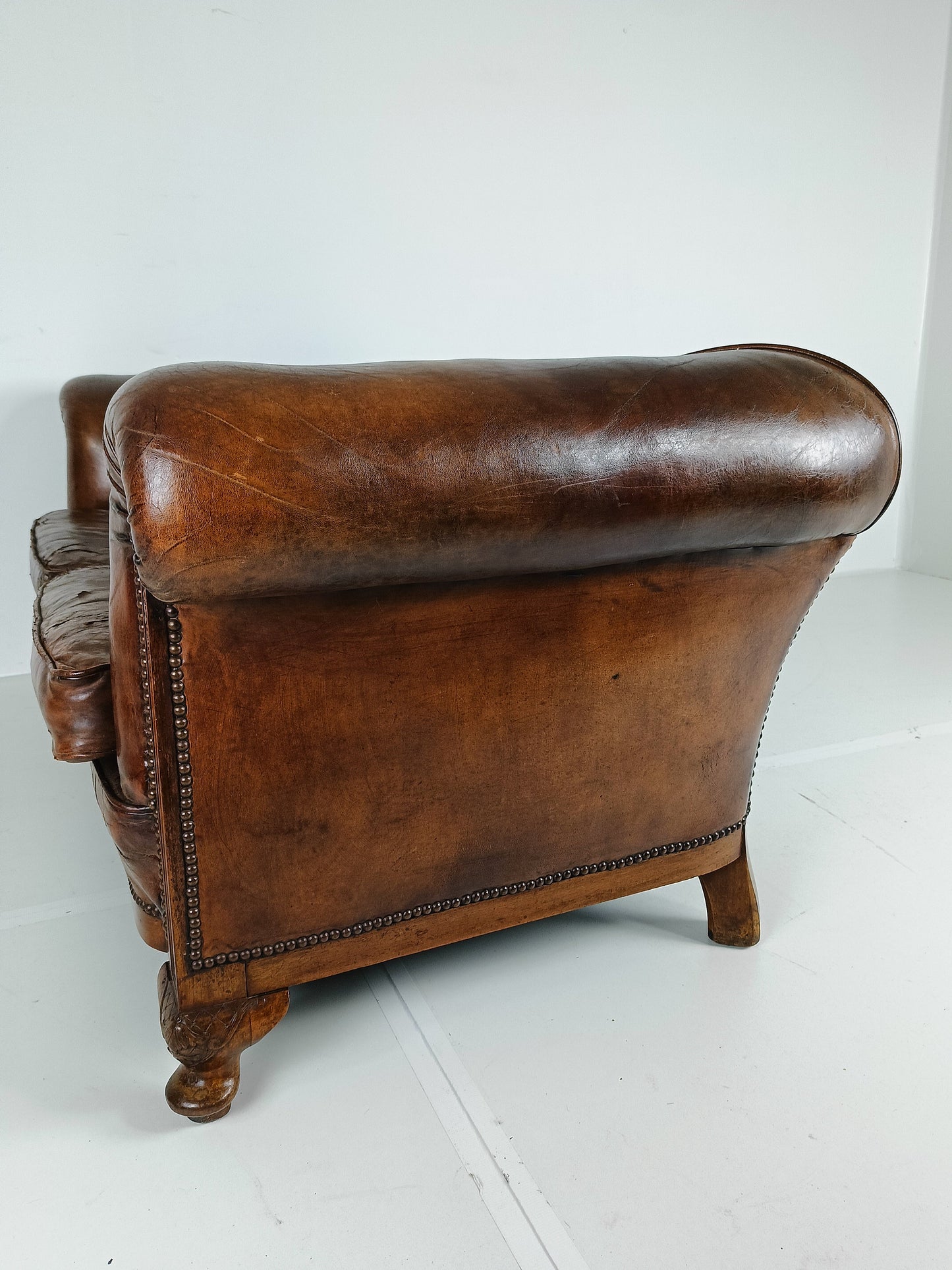 Beautiful Antique Patina Sheep Leather Sofa Beautiful Antique Patina Sheep Leather Sofa