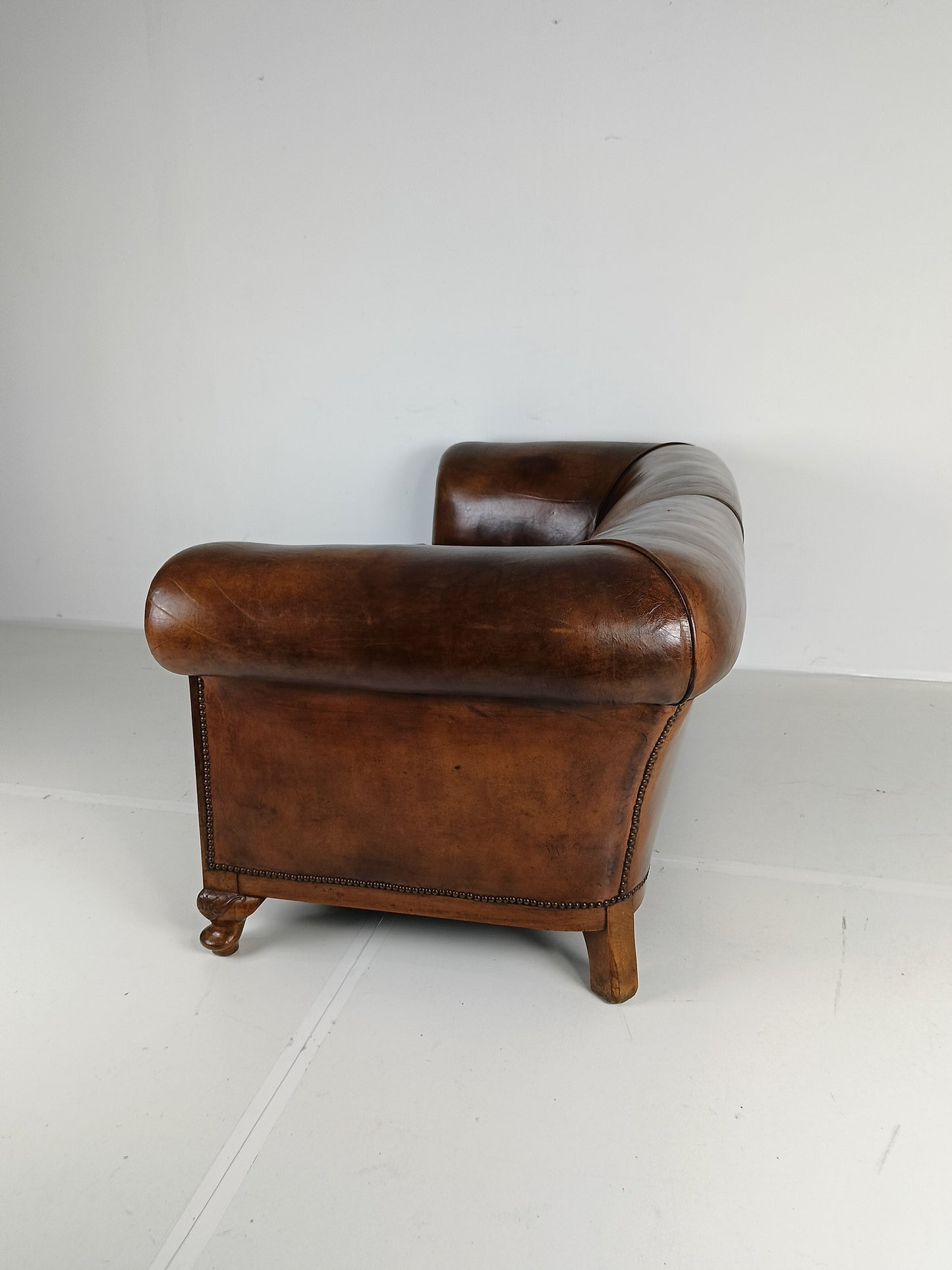 Beautiful Antique Patina Sheep Leather Sofa Beautiful Antique Patina Sheep Leather Sofa