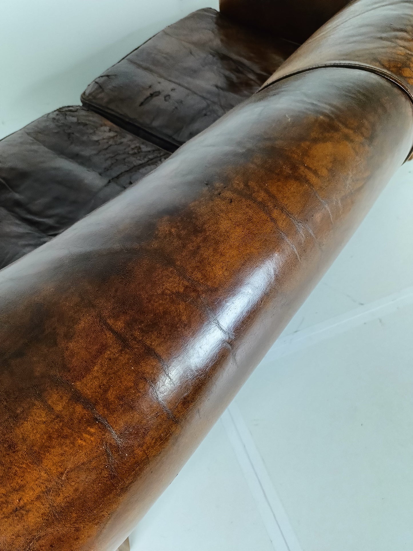 Beautiful Antique Patina Sheep Leather Sofa Beautiful Antique Patina Sheep Leather Sofa