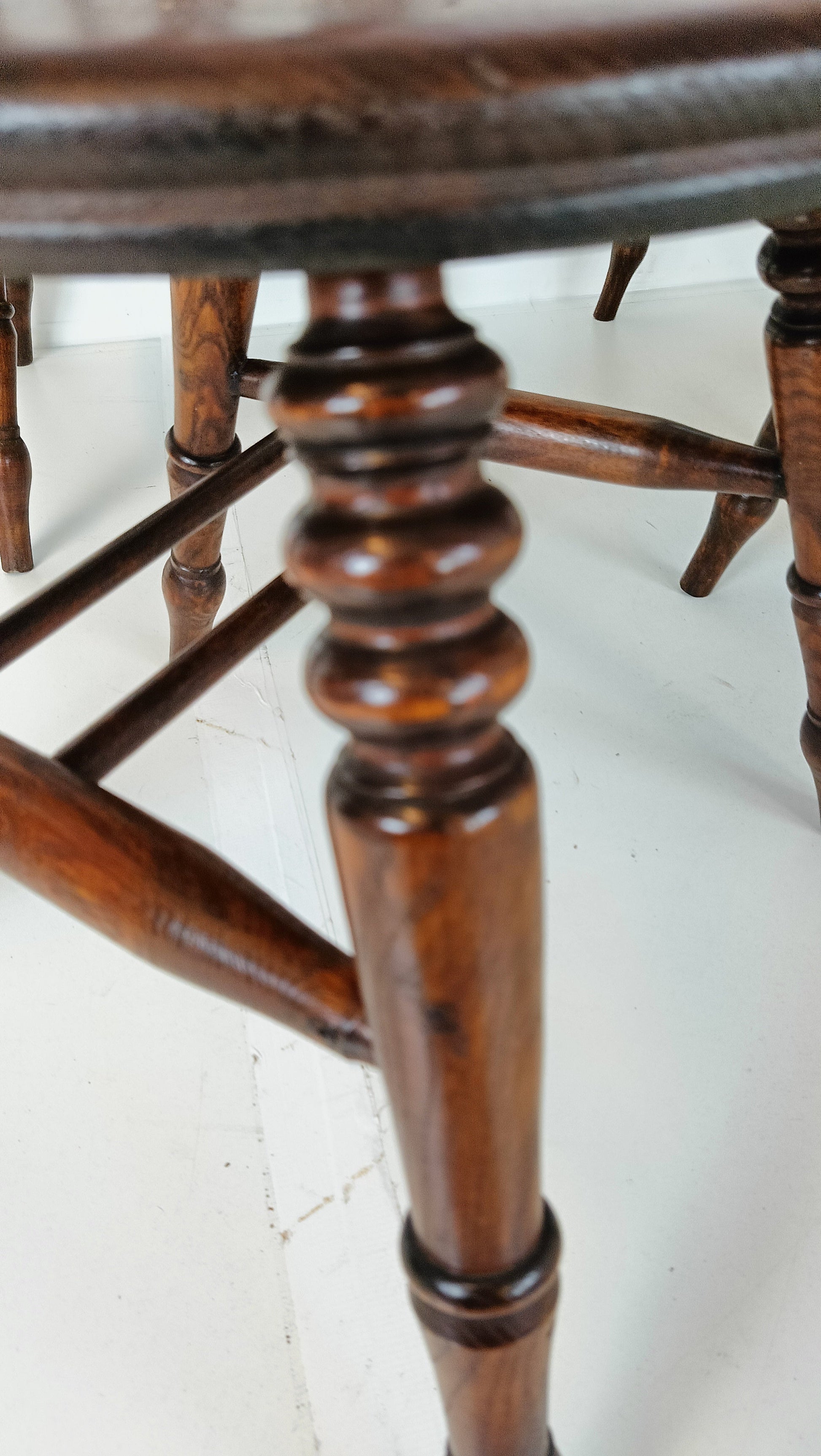 Beautiful Classic Snawdon Chair Set Beautiful Classic Snawdon Chair Set