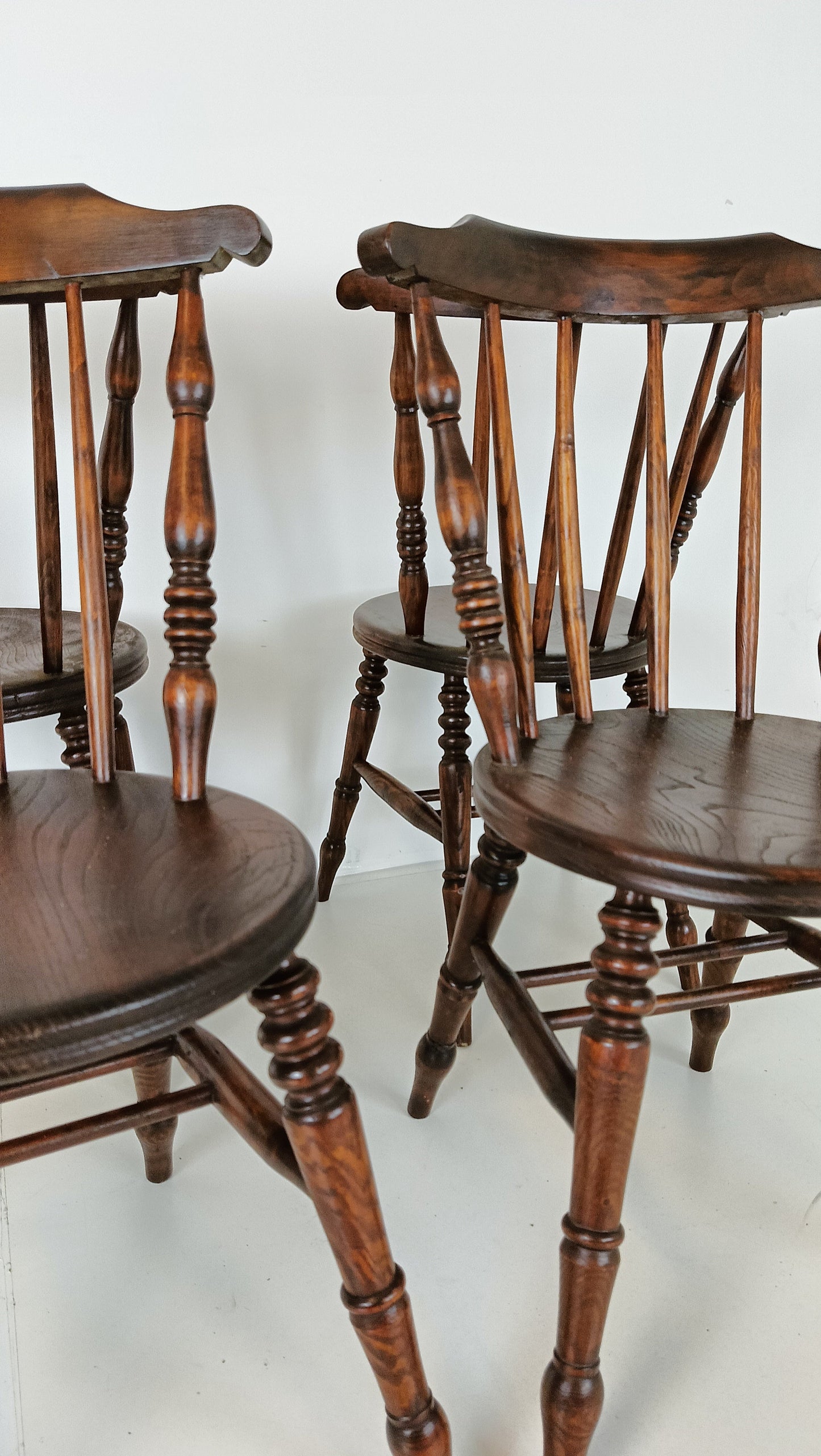 Beautiful Classic Snawdon Chair Set Beautiful Classic Snawdon Chair Set