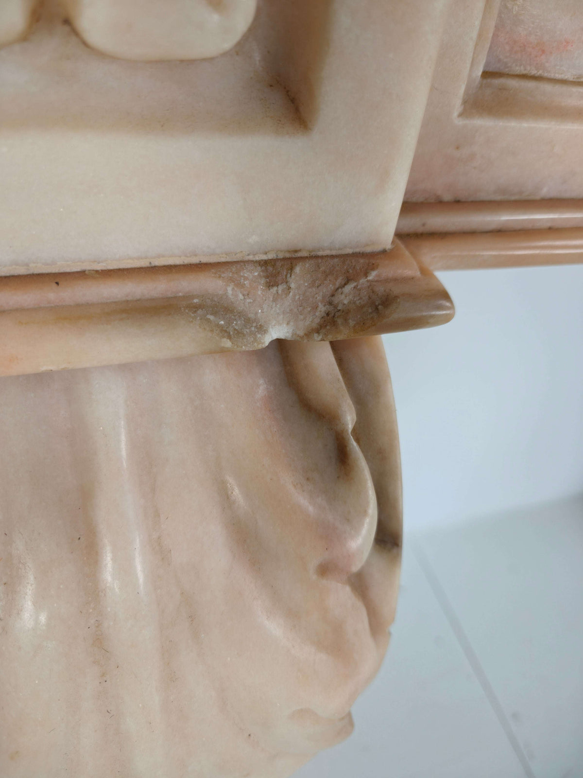 Beautiful Italian Marble Fireplace Mantel – Floral & Leaf Motif | c.1920 Beautiful Italian Marble Fireplace Mantel – Floral & Leaf Motif | c.1920