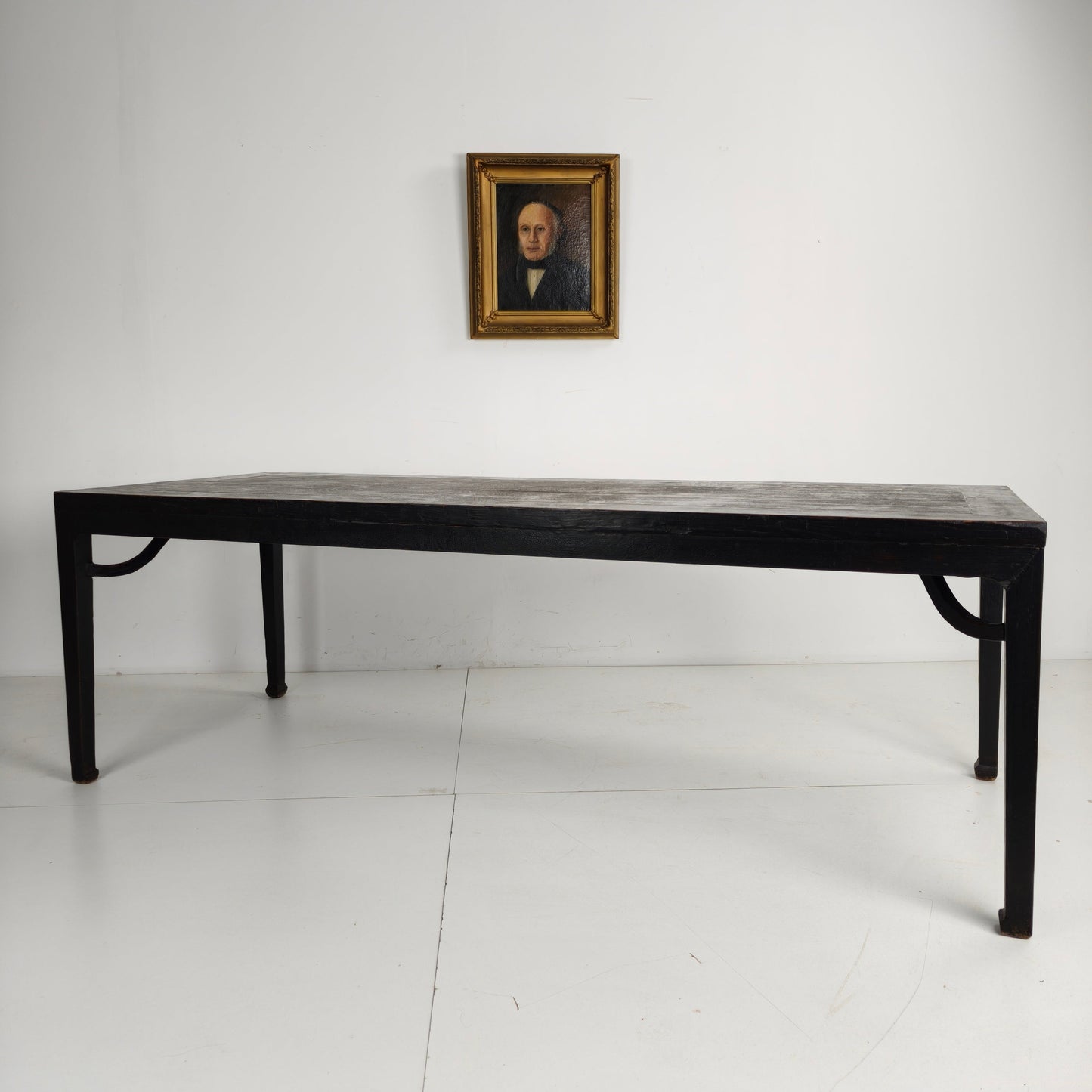 Black Chinese Qing Dining Table (230 cm) — Mid to Late 18th Century — Original Lacquer Black Chinese Qing Dining Table (230 cm) — Mid to Late 18th Century — Original Lacquer