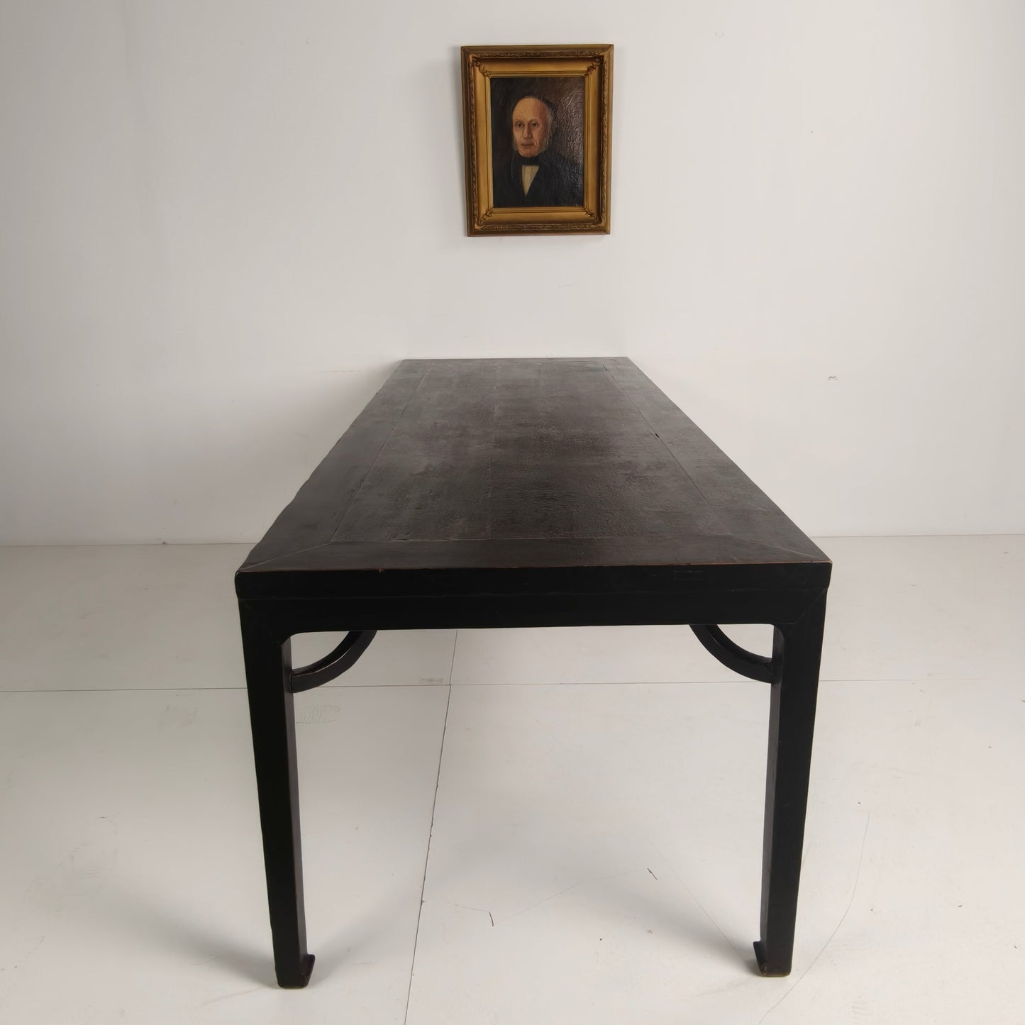 Black Chinese Qing Dining Table (230 cm) — Mid to Late 18th Century — Original Lacquer Black Chinese Qing Dining Table (230 cm) — Mid to Late 18th Century — Original Lacquer