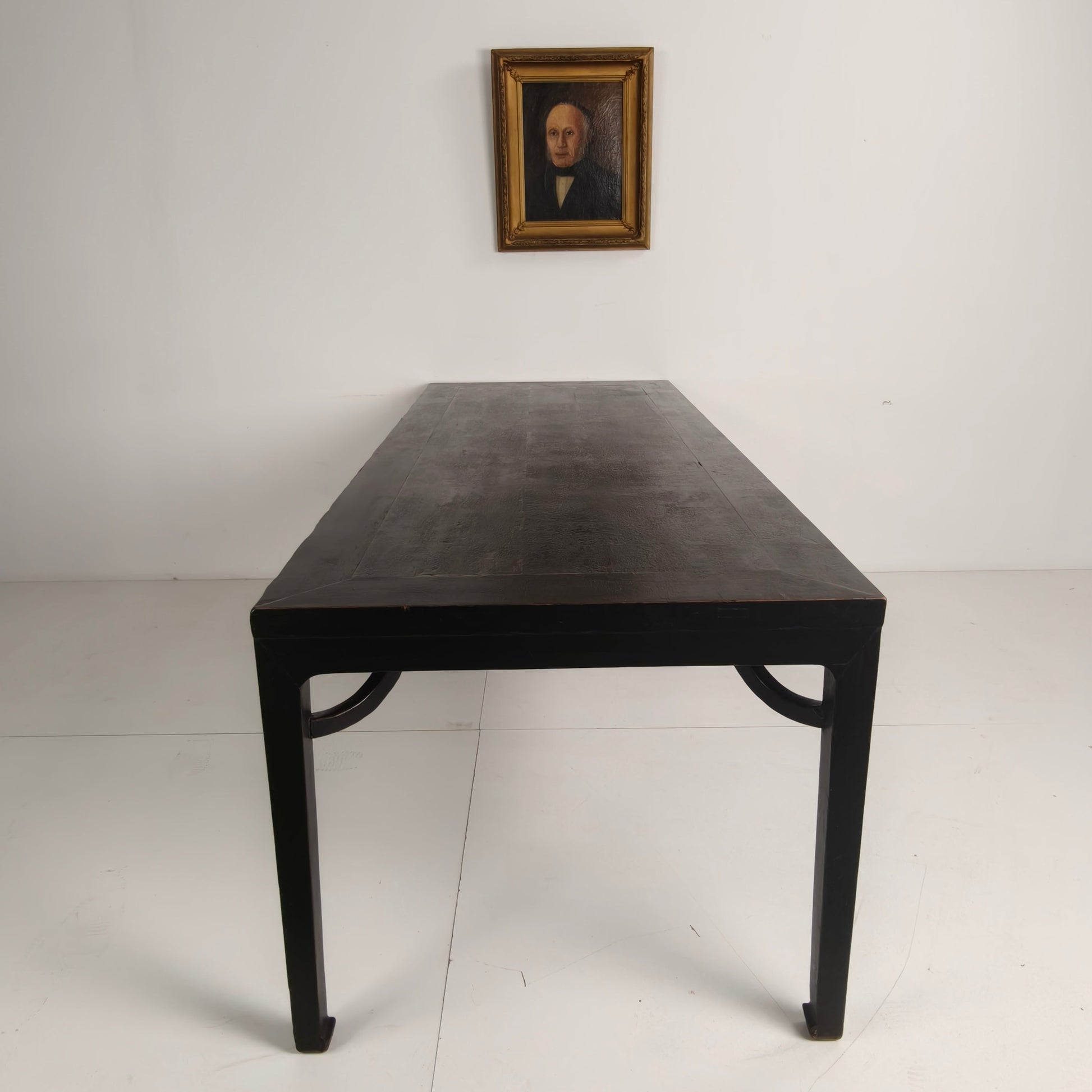 Black Chinese Qing Dining Table (230 cm) — Mid to Late 18th Century — Original Lacquer Black Chinese Qing Dining Table (230 cm) — Mid to Late 18th Century — Original Lacquer