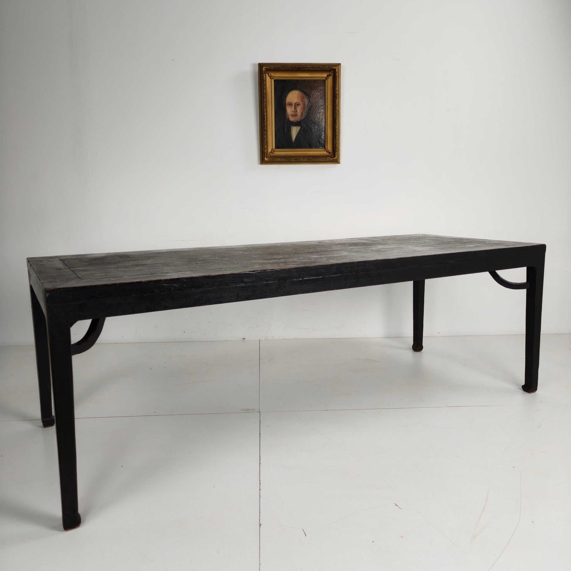 Black Chinese Qing Dining Table (230 cm) — Mid to Late 18th Century — Original Lacquer Black Chinese Qing Dining Table (230 cm) — Mid to Late 18th Century — Original Lacquer