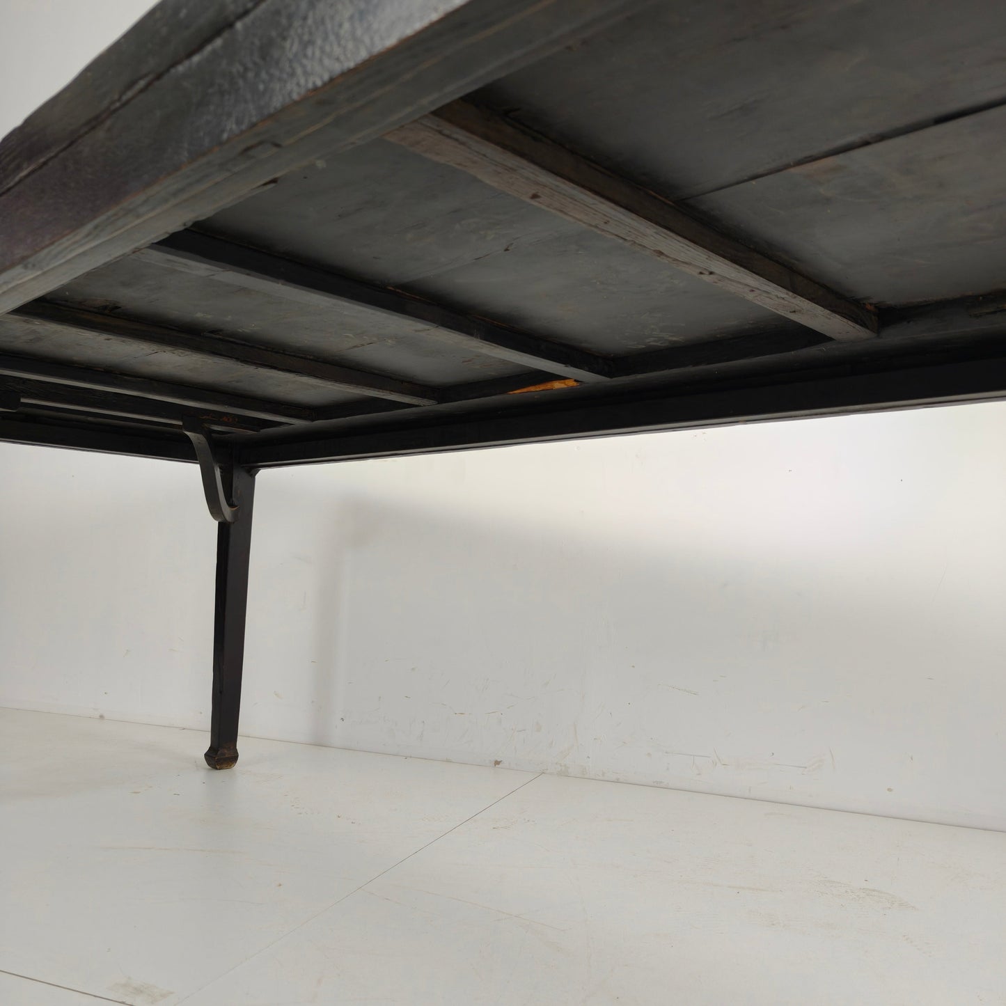 Black Chinese Qing Dining Table (230 cm) — Mid to Late 18th Century — Original Lacquer Black Chinese Qing Dining Table (230 cm) — Mid to Late 18th Century — Original Lacquer