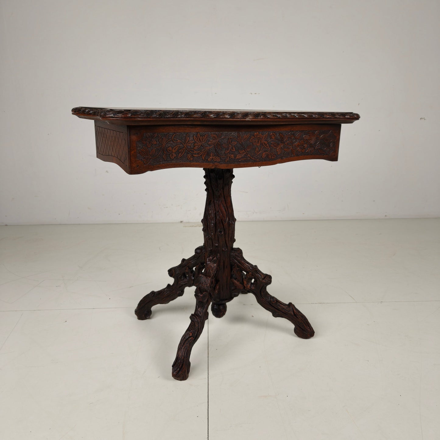 Black Forest Card Table by Horrix – 1880 Black Forest Card Table by Horrix – 1880