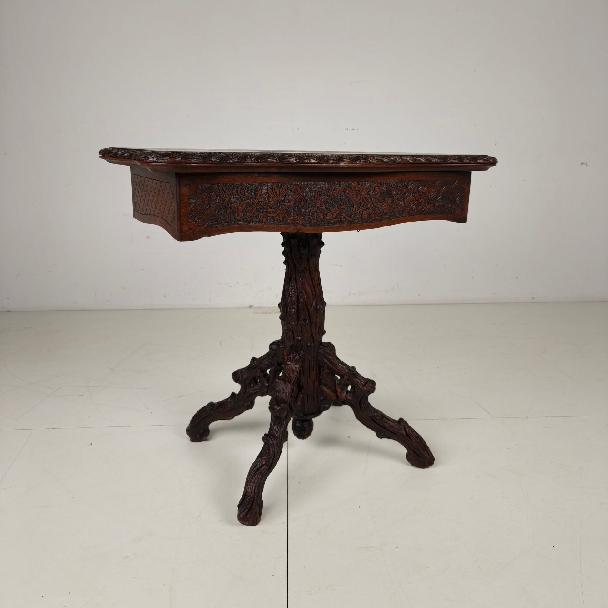 Black Forest Card Table by Horrix – 1880 Black Forest Card Table by Horrix – 1880