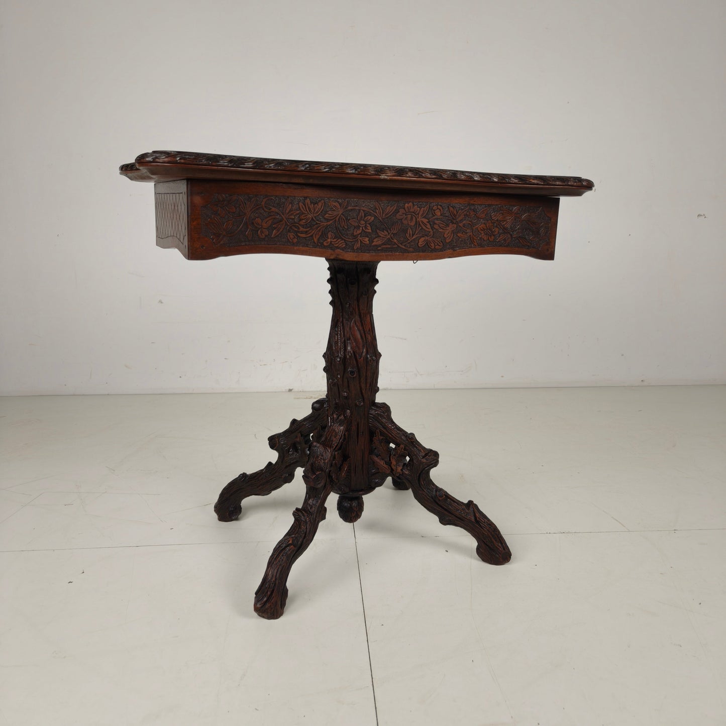 Black Forest Card Table by Horrix – 1880 Black Forest Card Table by Horrix – 1880