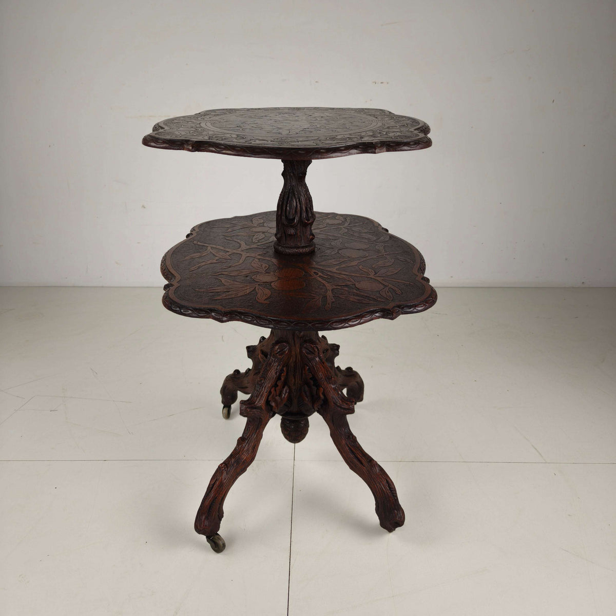 Black Forest Étagère by Horrix – Late 19th Century Black Forest Étagère by Horrix – Late 19th Century