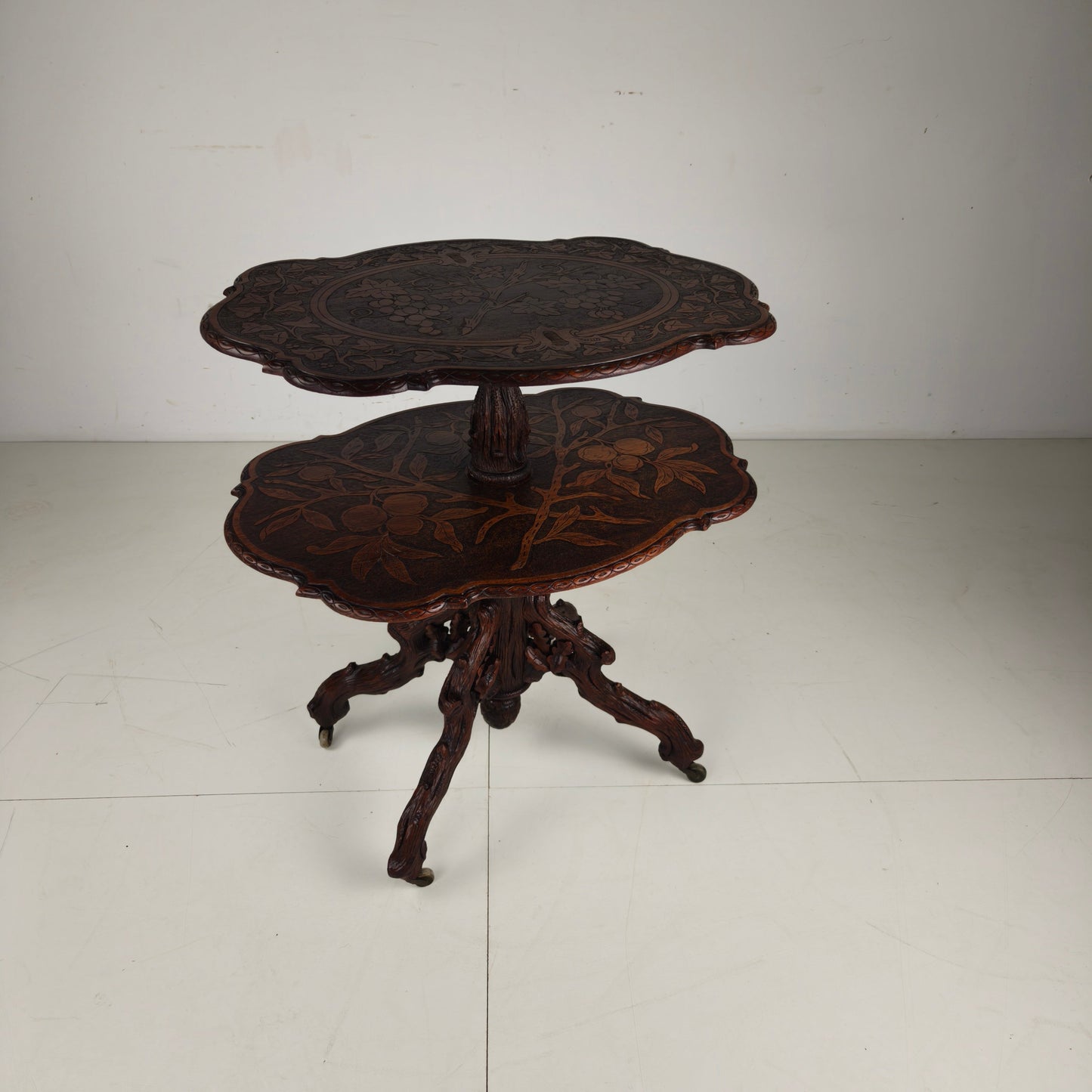 Black Forest Étagère by Horrix – Late 19th Century Black Forest Étagère by Horrix – Late 19th Century