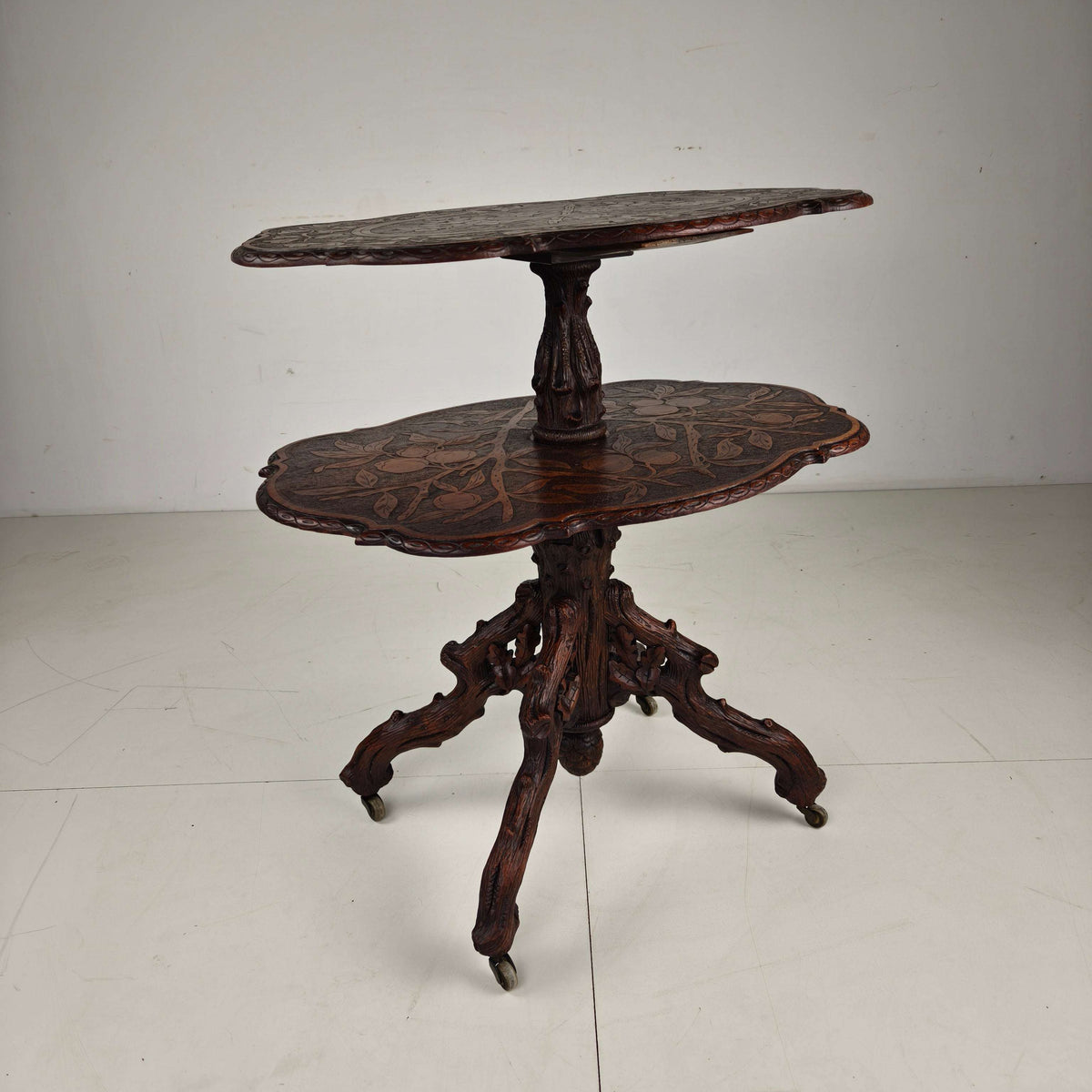 Black Forest Étagère by Horrix – Late 19th Century Black Forest Étagère by Horrix – Late 19th Century