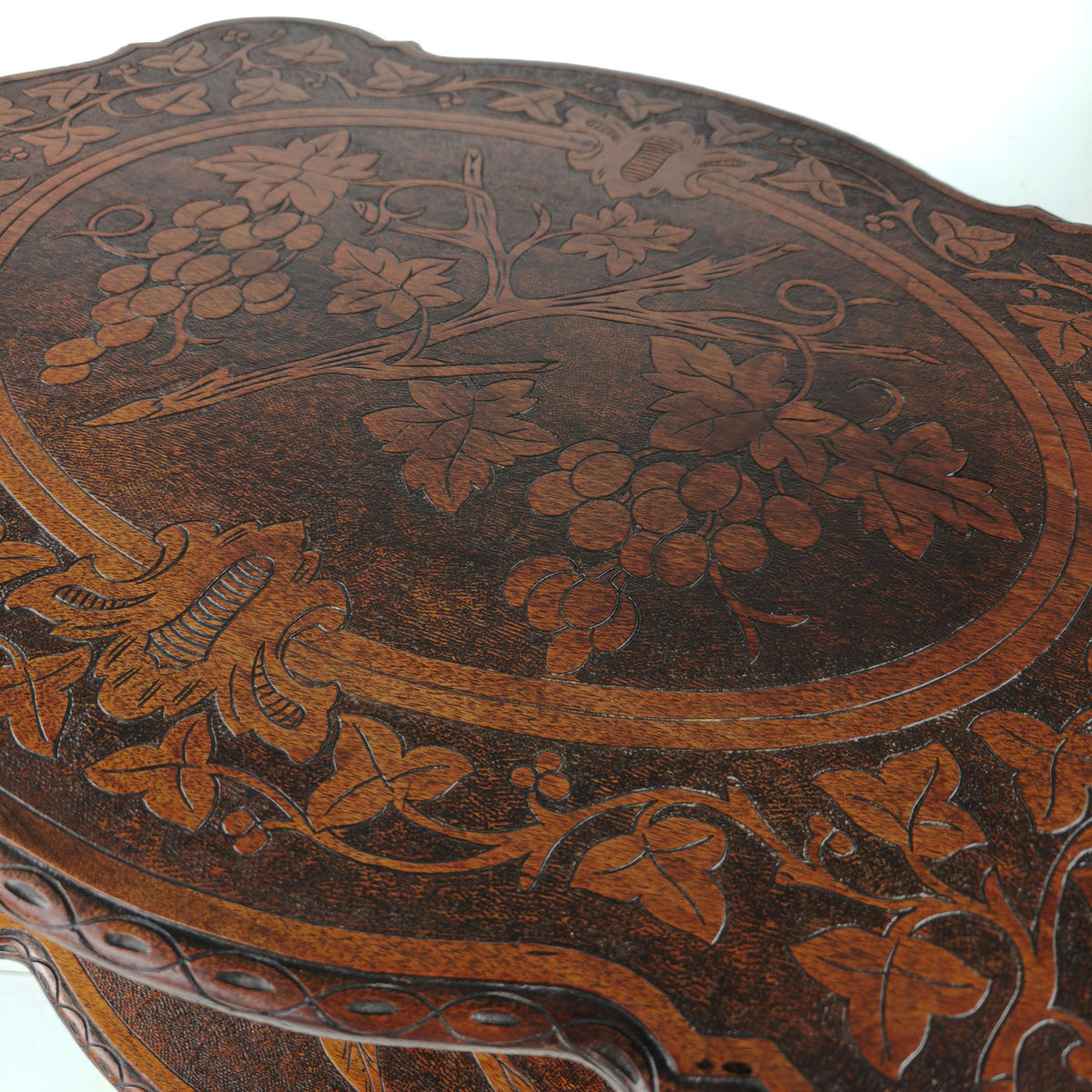 Black Forest Étagère by Horrix – Late 19th Century Black Forest Étagère by Horrix – Late 19th Century