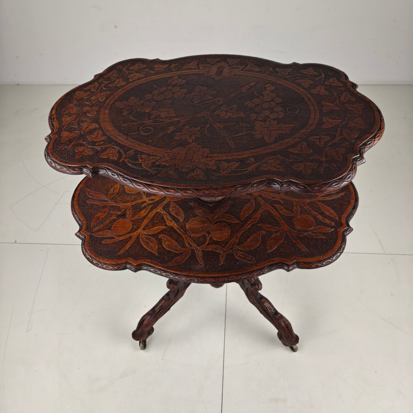 Black Forest Étagère by Horrix – Late 19th Century Black Forest Étagère by Horrix – Late 19th Century