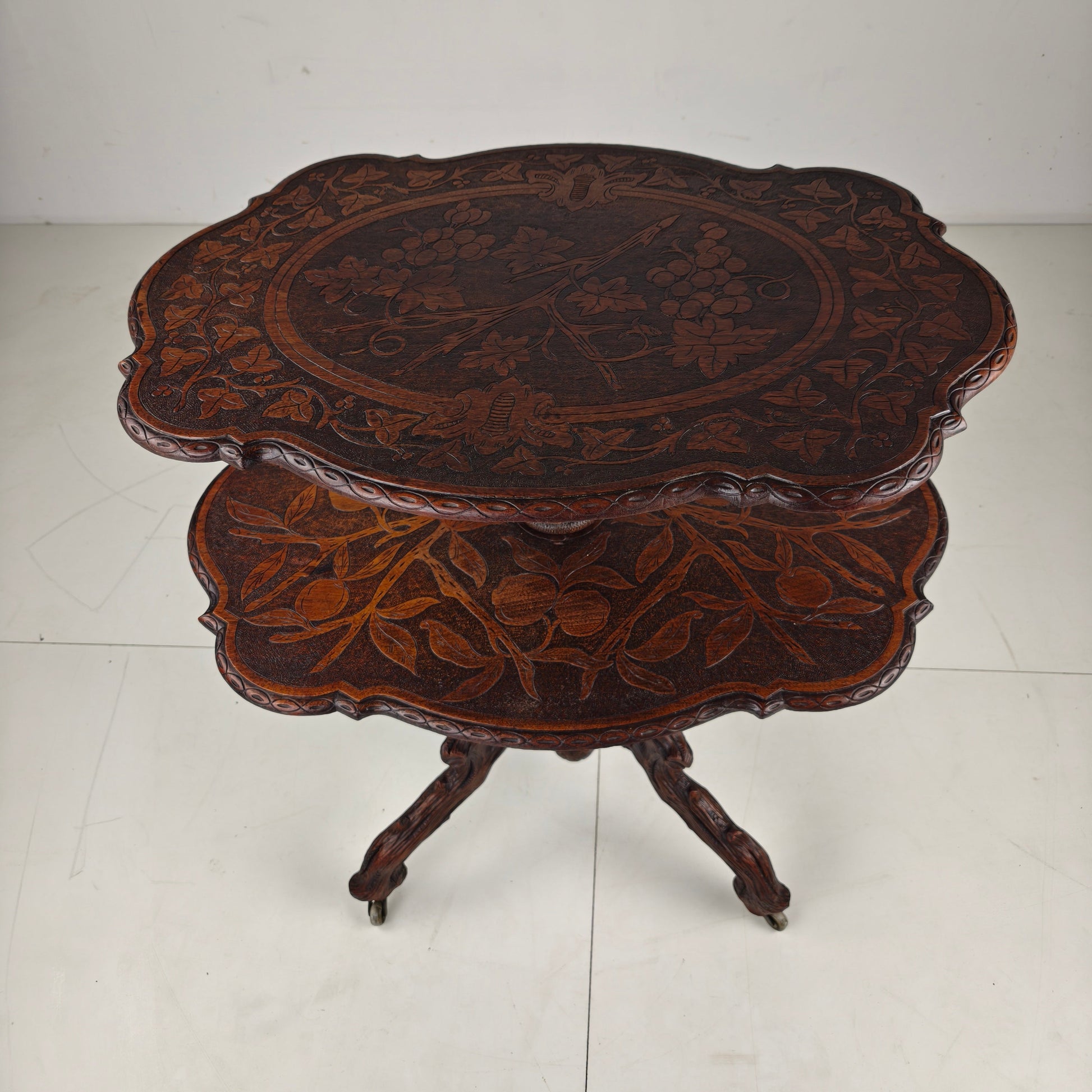Black Forest Étagère by Horrix – Late 19th Century Black Forest Étagère by Horrix – Late 19th Century