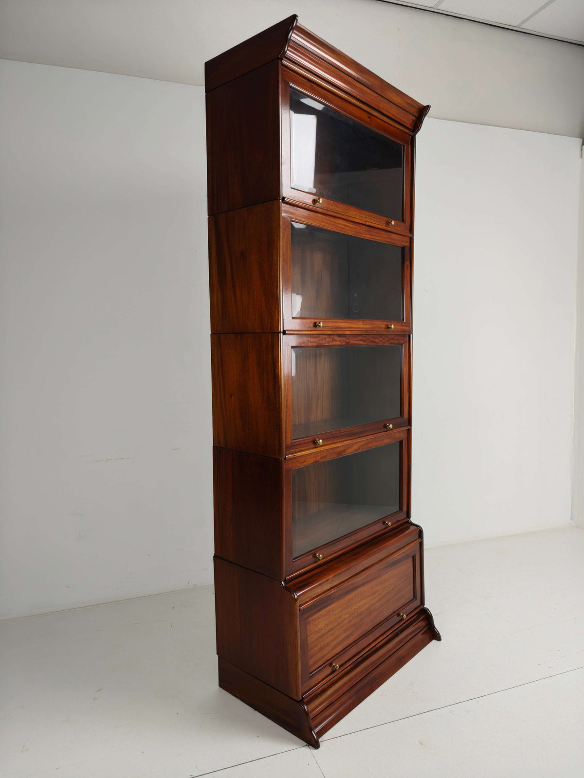 Bookcase in Globe-Wernicke Style – Mahogany – Beveled Glass Bookcase in Globe-Wernicke Style – Mahogany – Beveled Glass