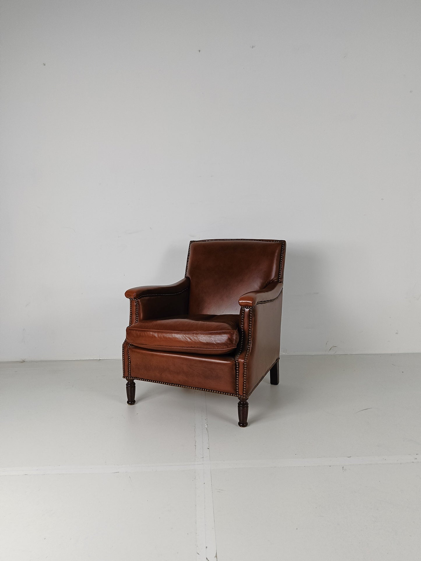 Bovine Leather Classic Design Bovine Leather Classic Design