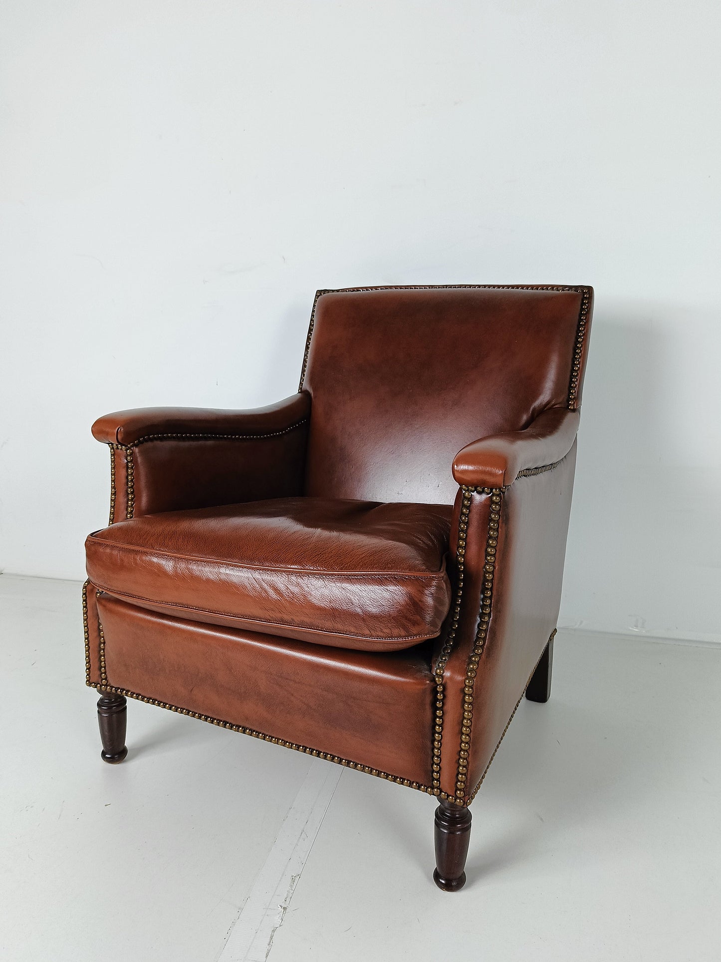 Bovine Leather Classic Design Bovine Leather Classic Design