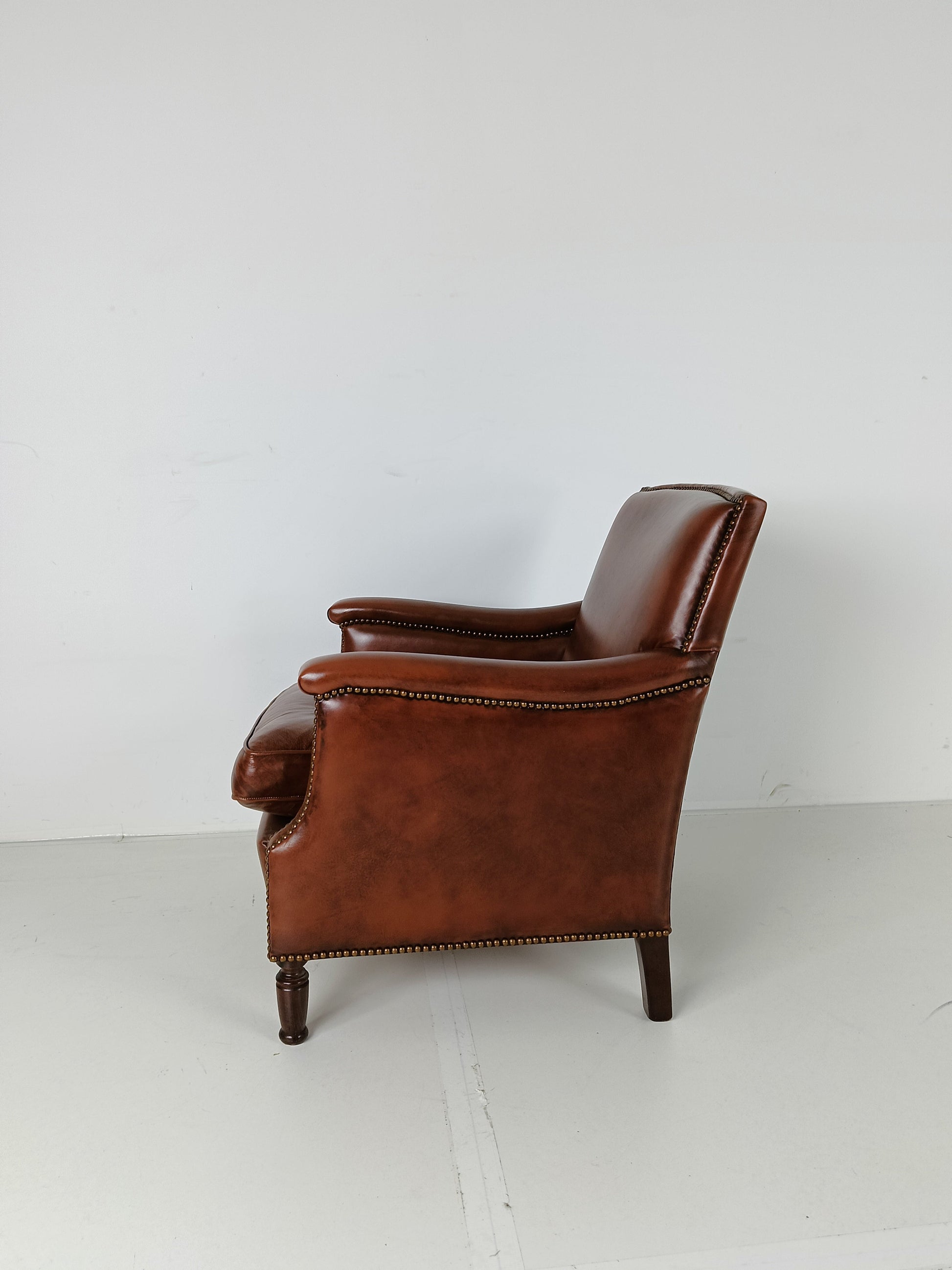 Bovine Leather Classic Design Bovine Leather Classic Design