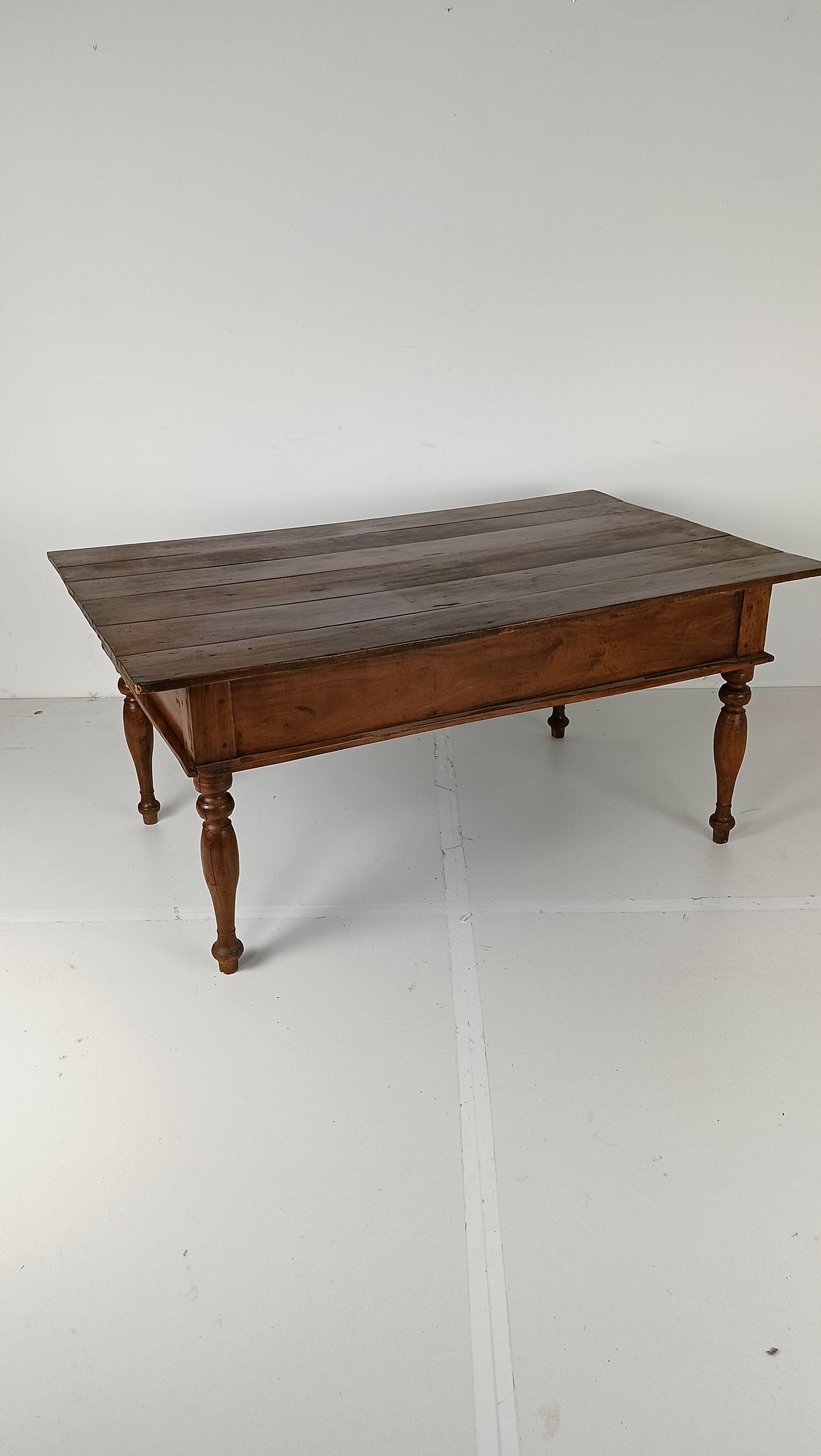 Charming Antique Coffee Table Charming Antique Coffee Table