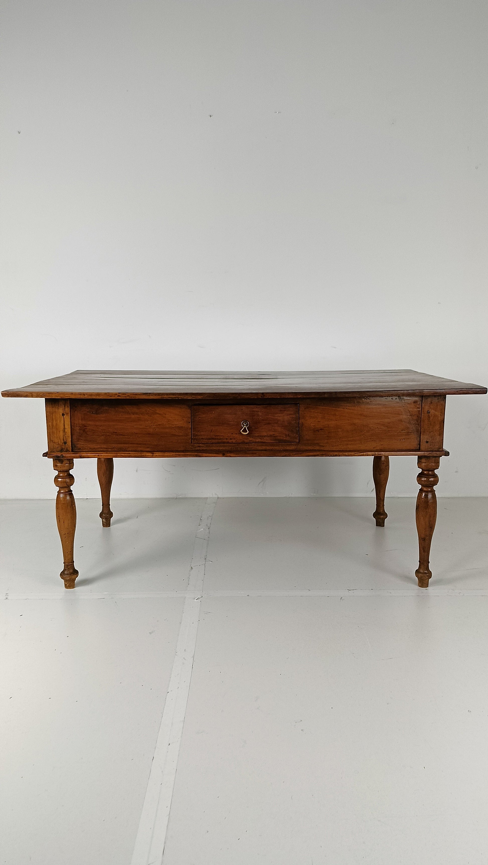 Charming Antique Coffee Table Charming Antique Coffee Table