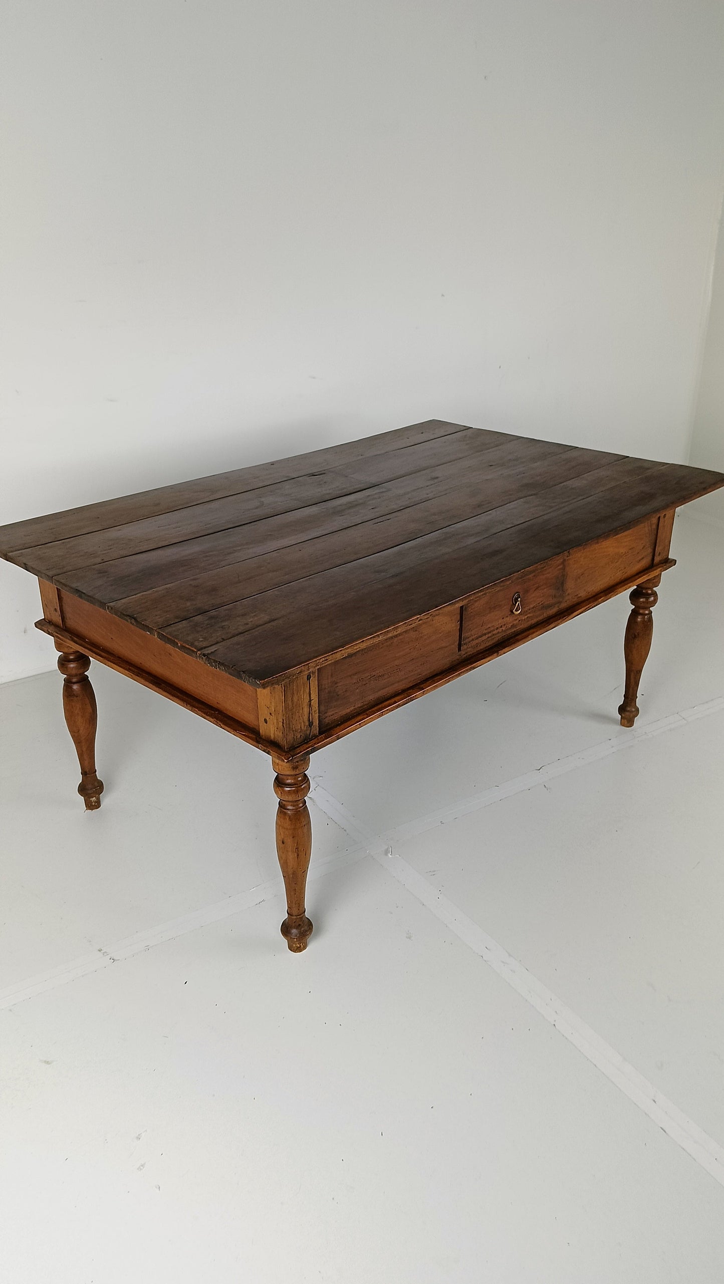 Charming Antique Coffee Table Charming Antique Coffee Table