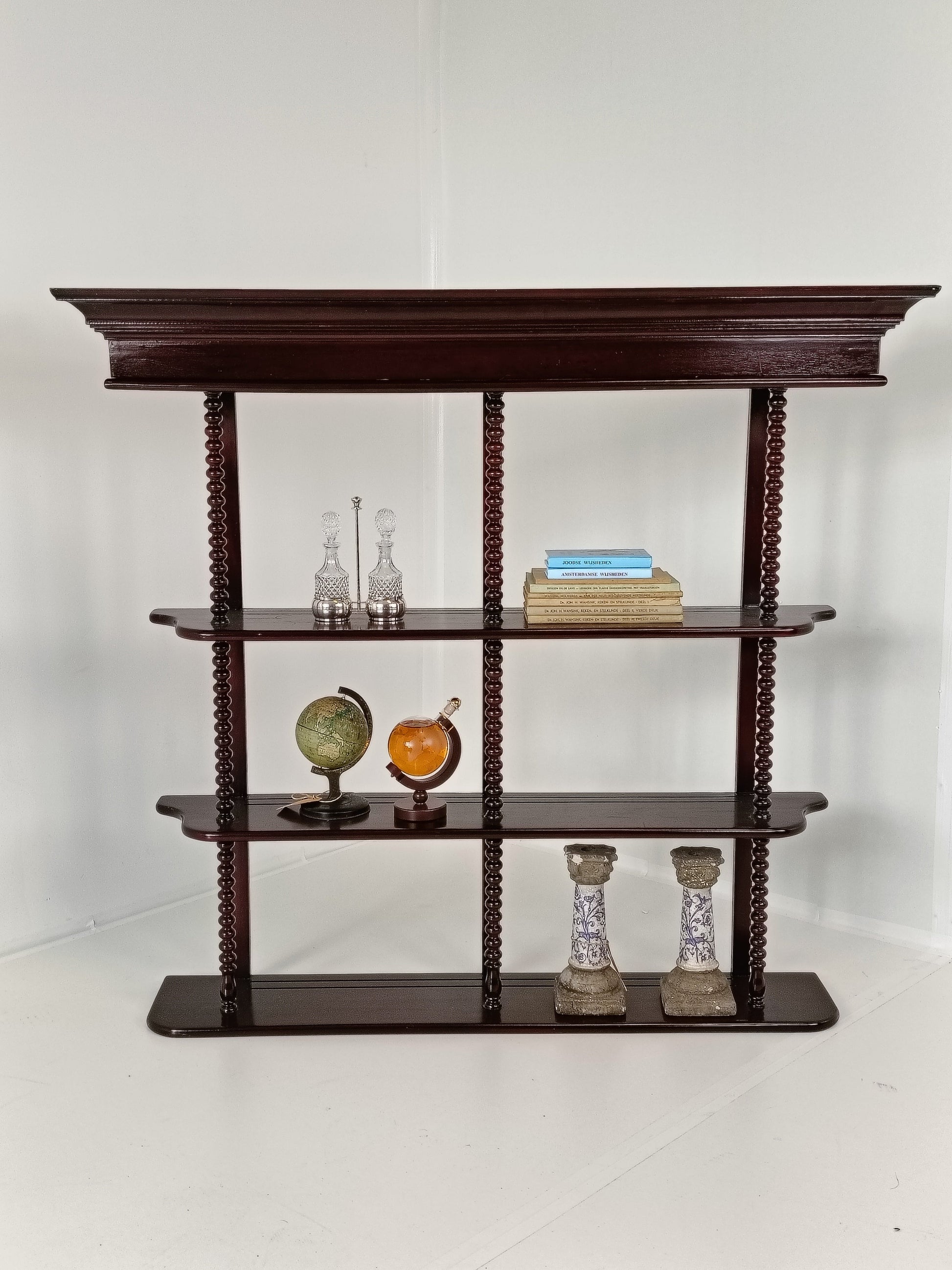 Charming Plate Rack/ Display Cabinet Charming Plate Rack/ Display Cabinet