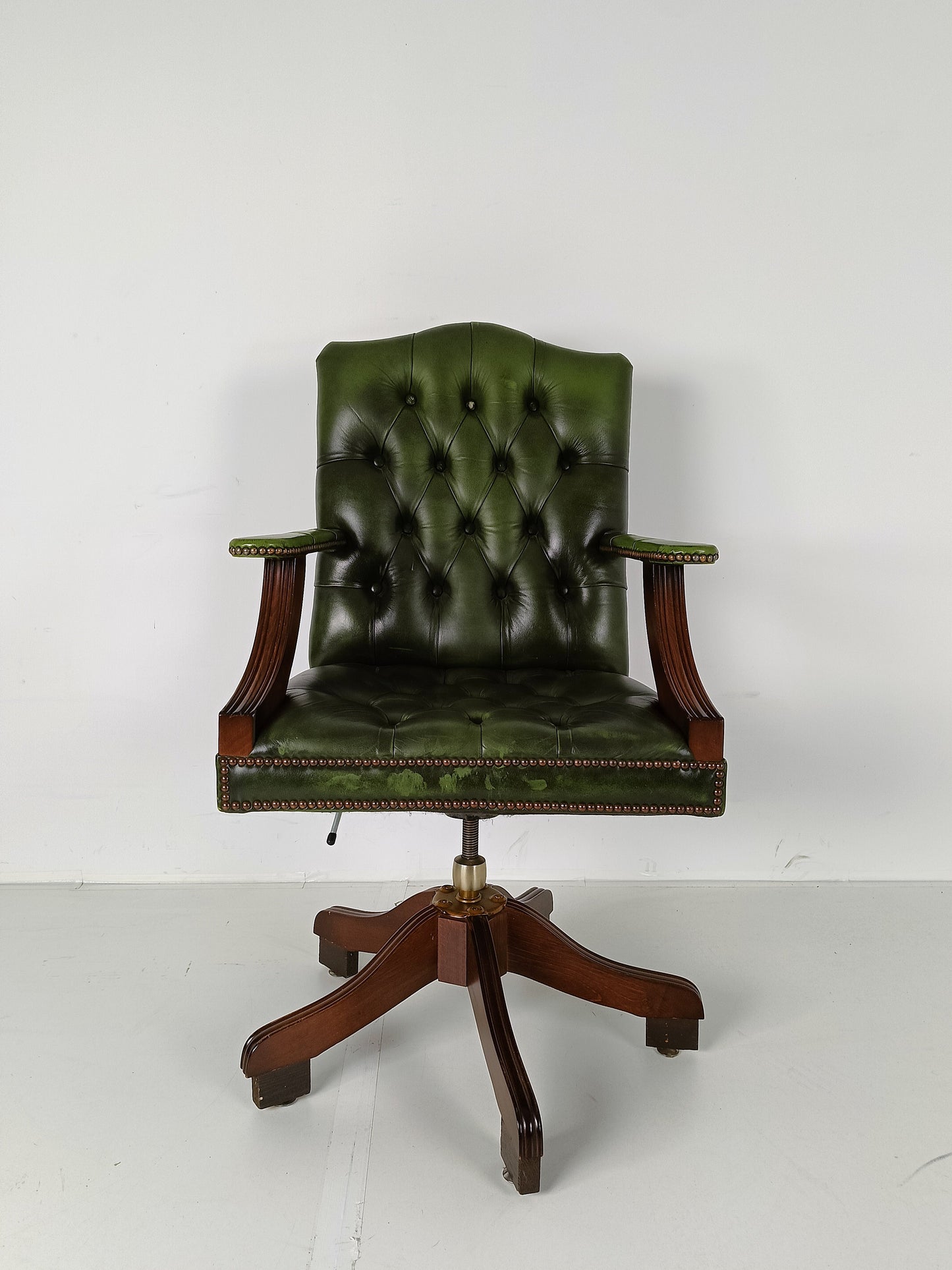 Chesterfield Desk Chair Deep Green Chesterfield Desk Chair Deep Green