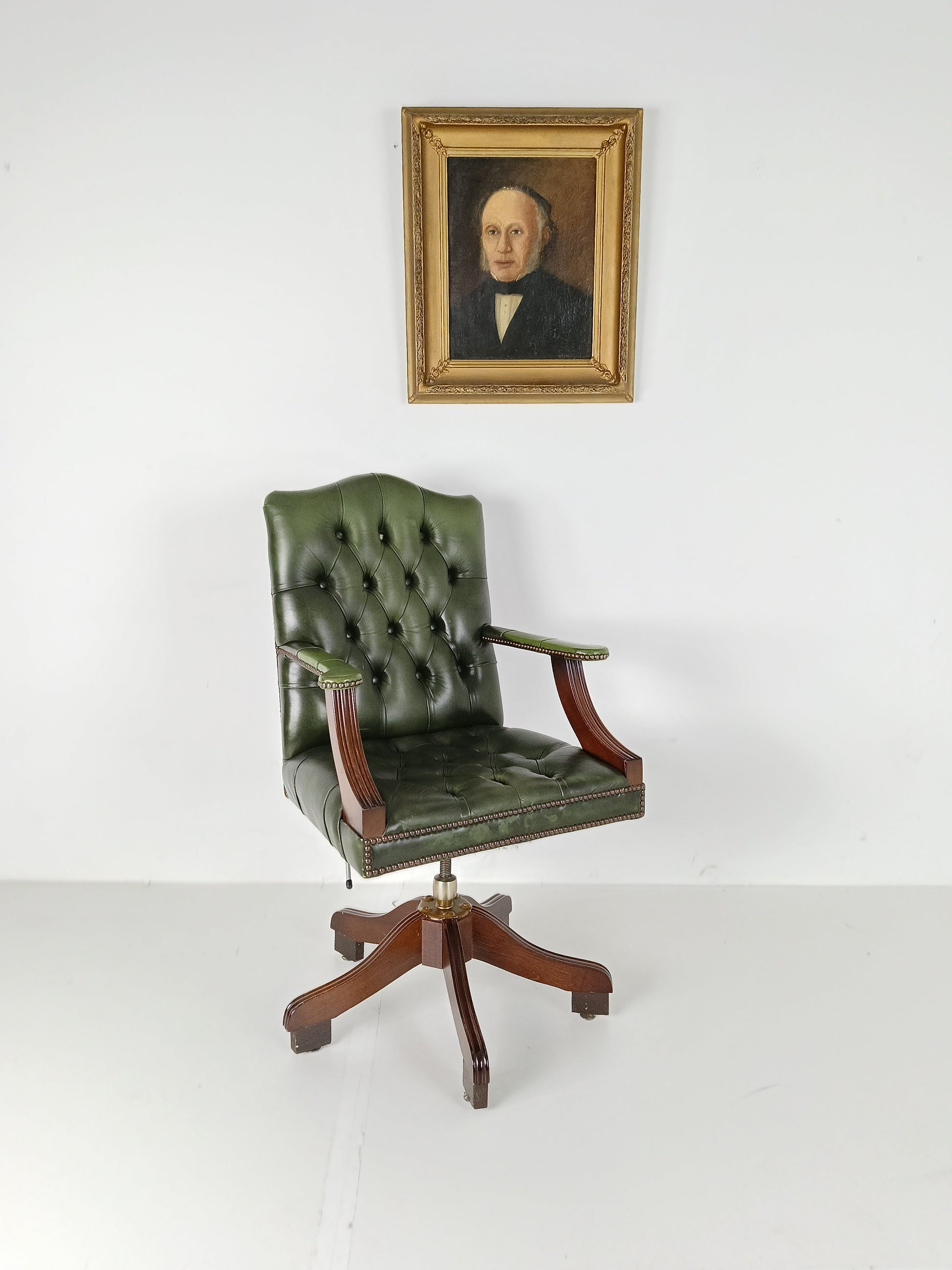 Chesterfield Desk Chair Deep Green Chesterfield Desk Chair Deep Green