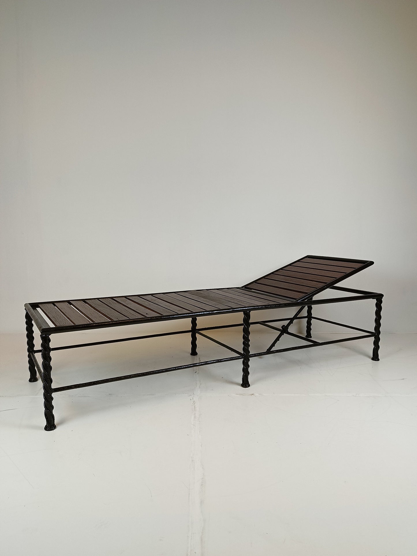 Classic Italian Daybed (1) Classic Italian Daybed (1)