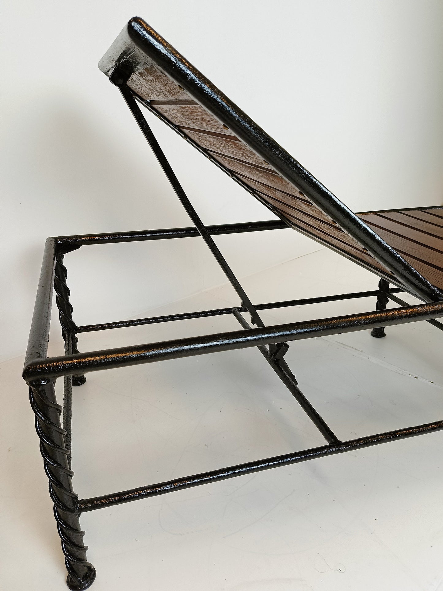Classic Italian Daybed (1) Classic Italian Daybed (1)