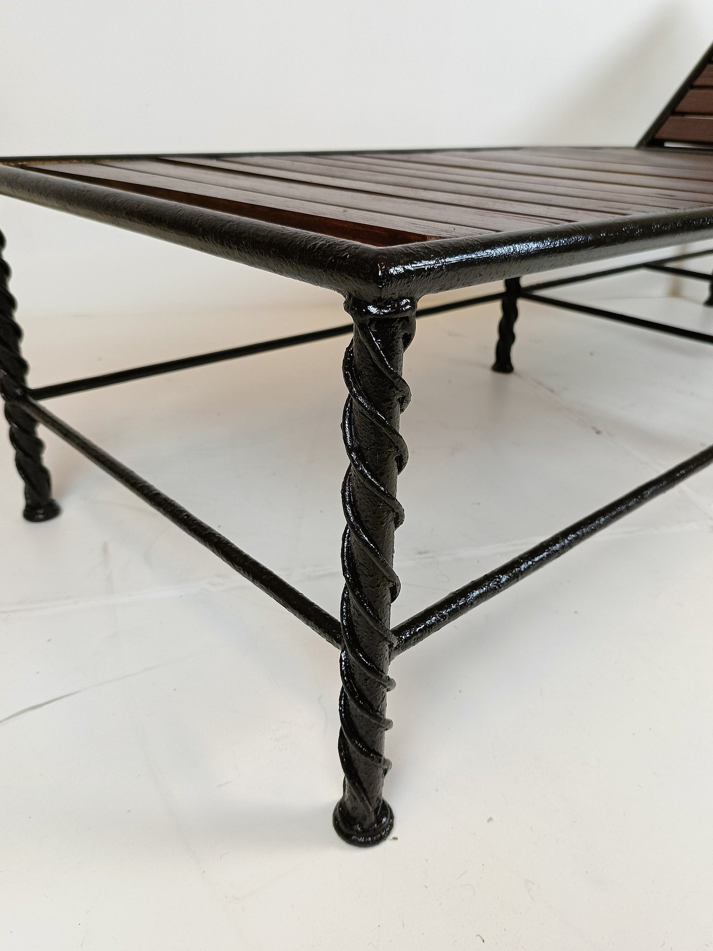 Classic Italian Daybed (1) Classic Italian Daybed (1)