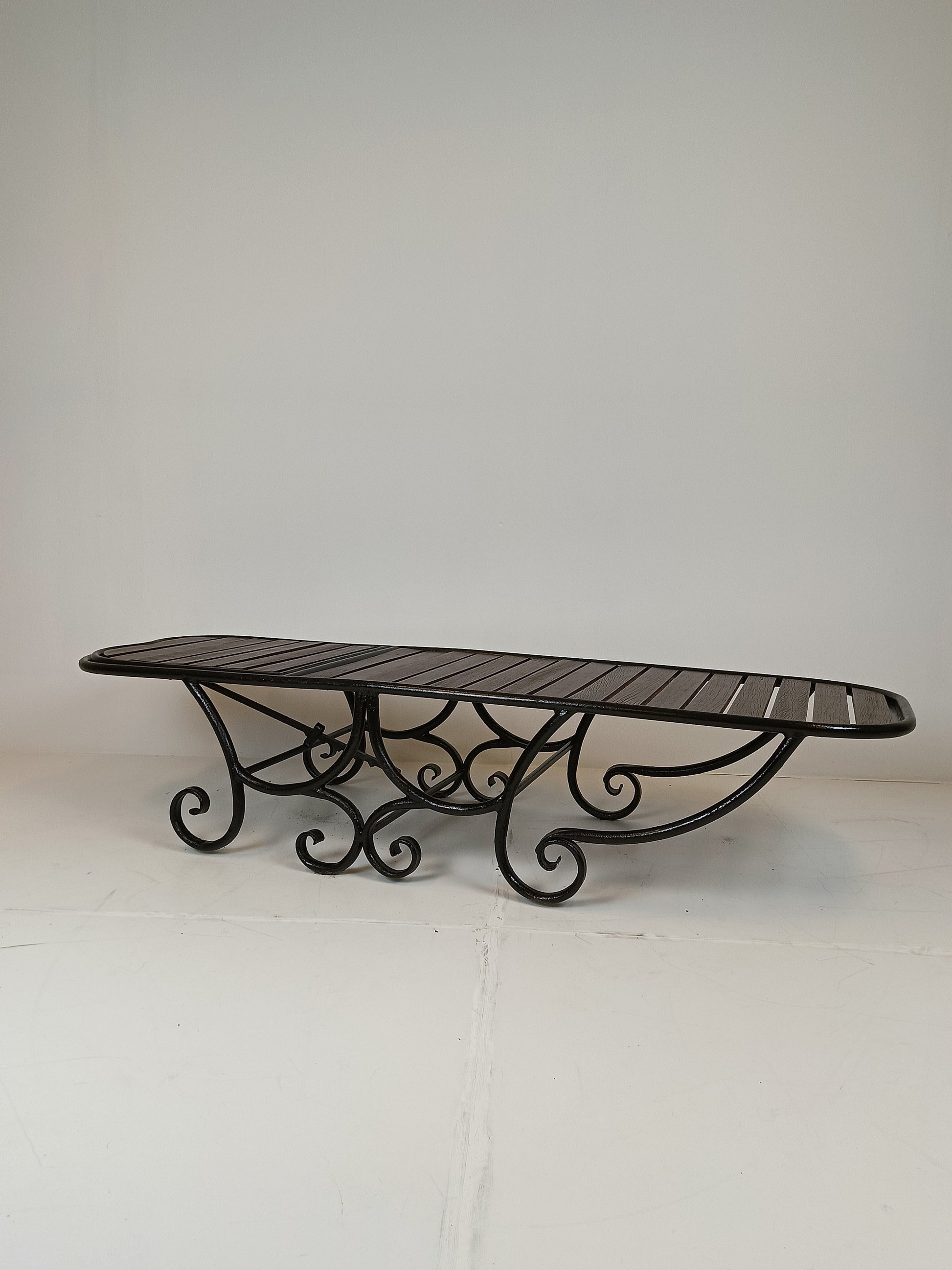Classic Italian Daybed (2) Classic Italian Daybed (2)